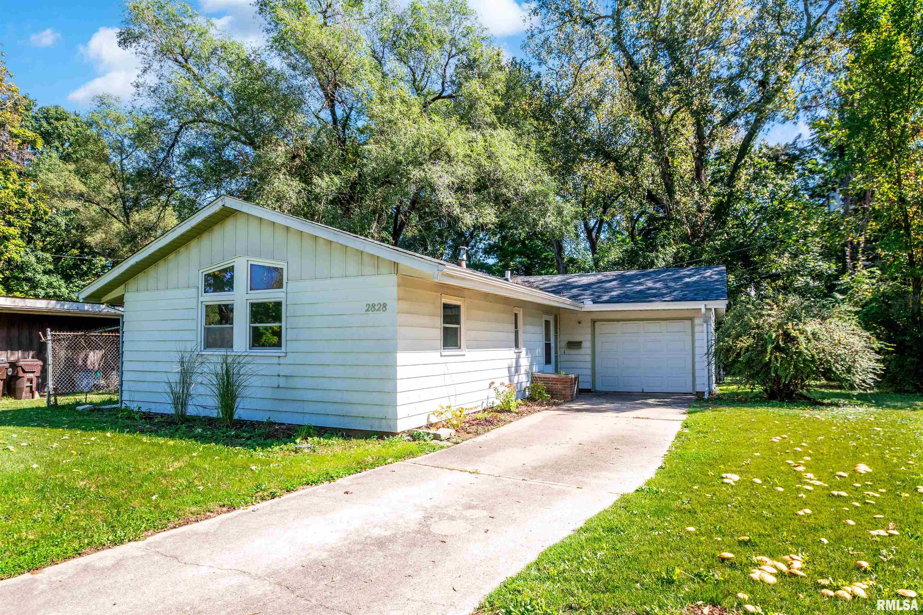 2828 N Harper Terrace Property Photo 1