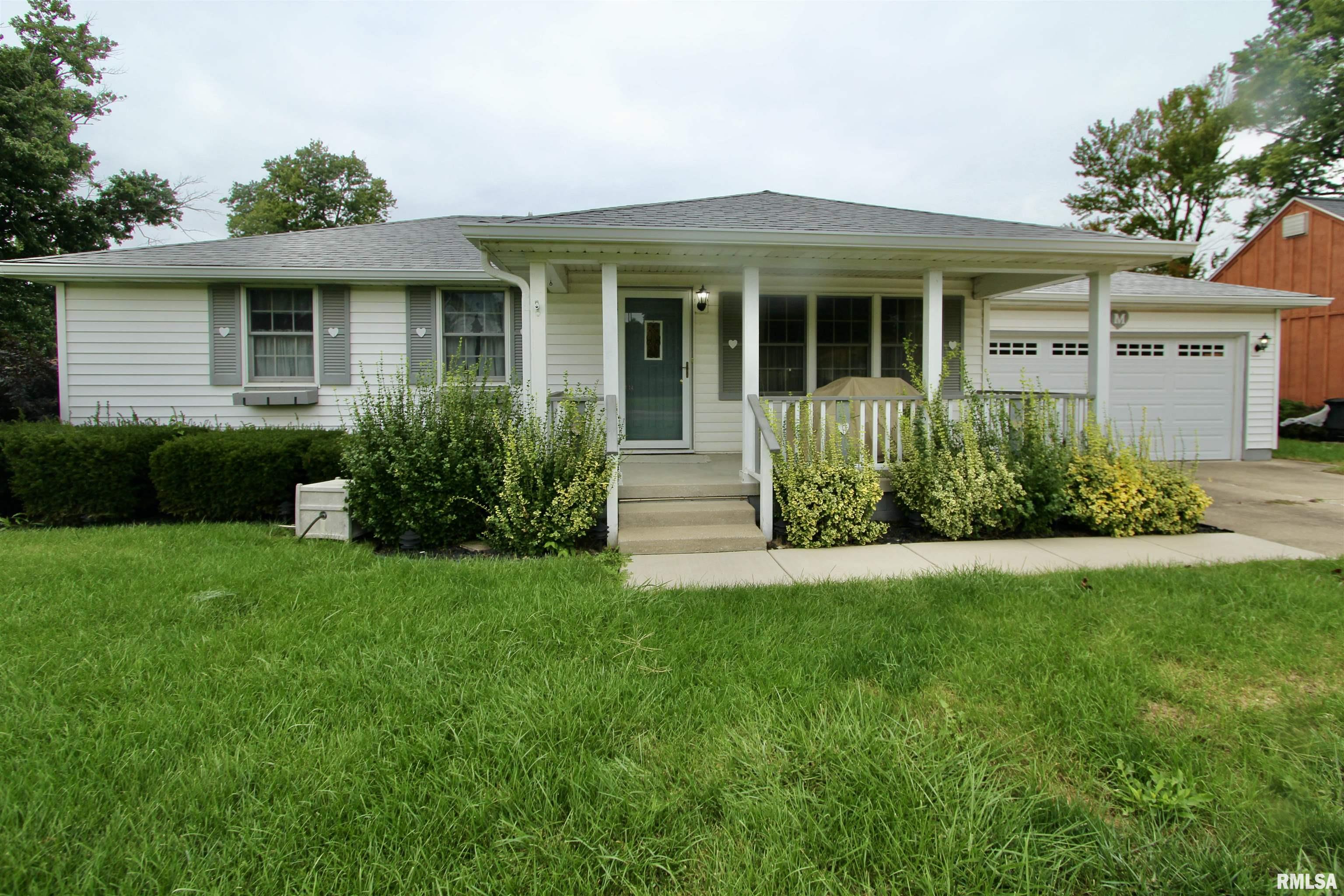207 Crestlawn Drive Property Photo 1