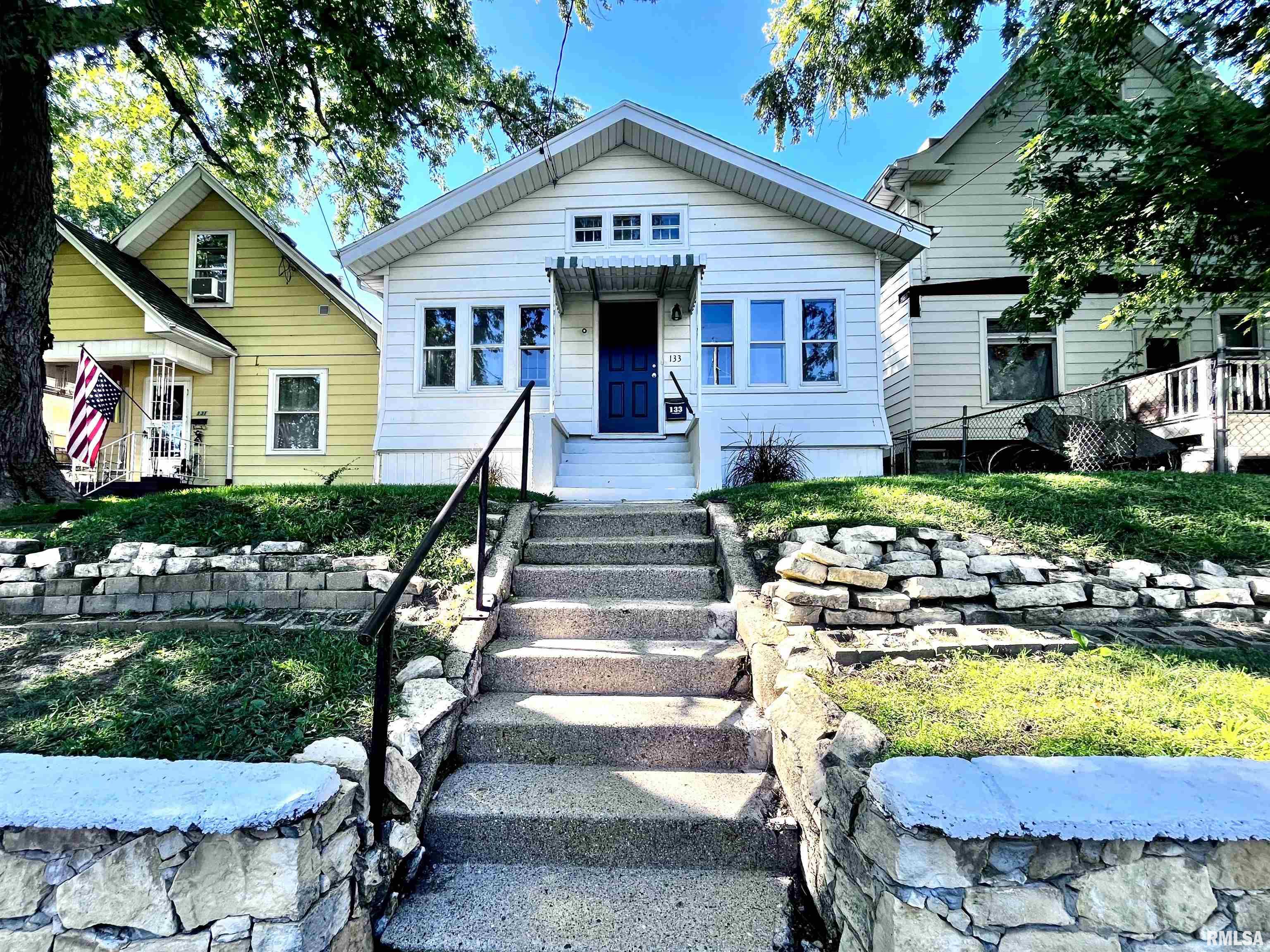 133 Ne Rock Island Avenue Property Photo 1