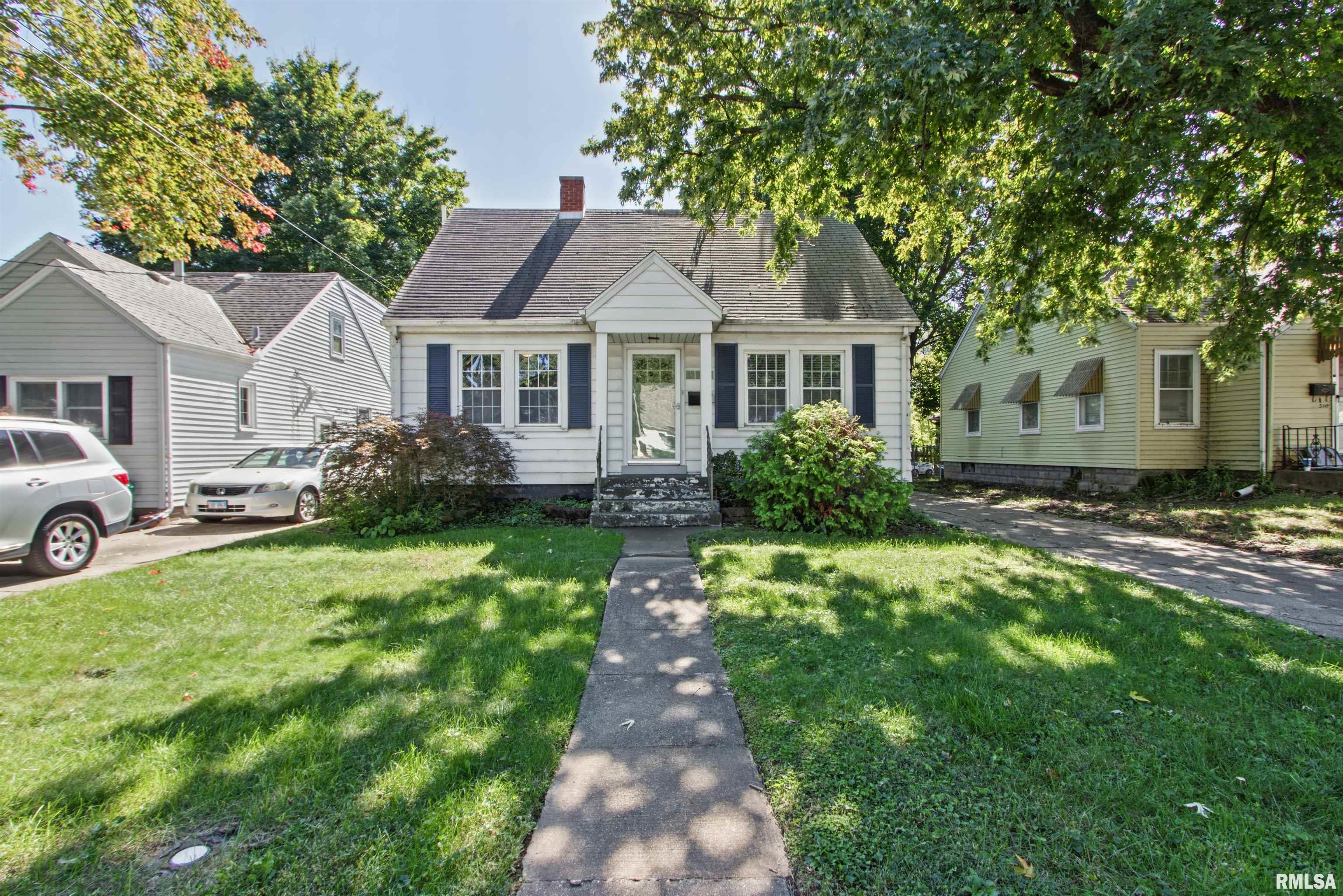 320 E Elmhurst Avenue Property Photo 1