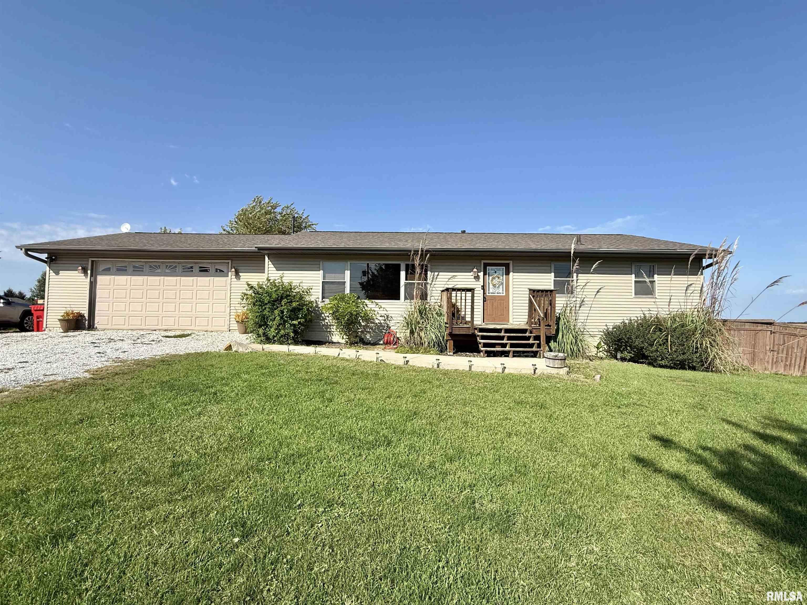 18609 W Farmington Road Property Photo 1