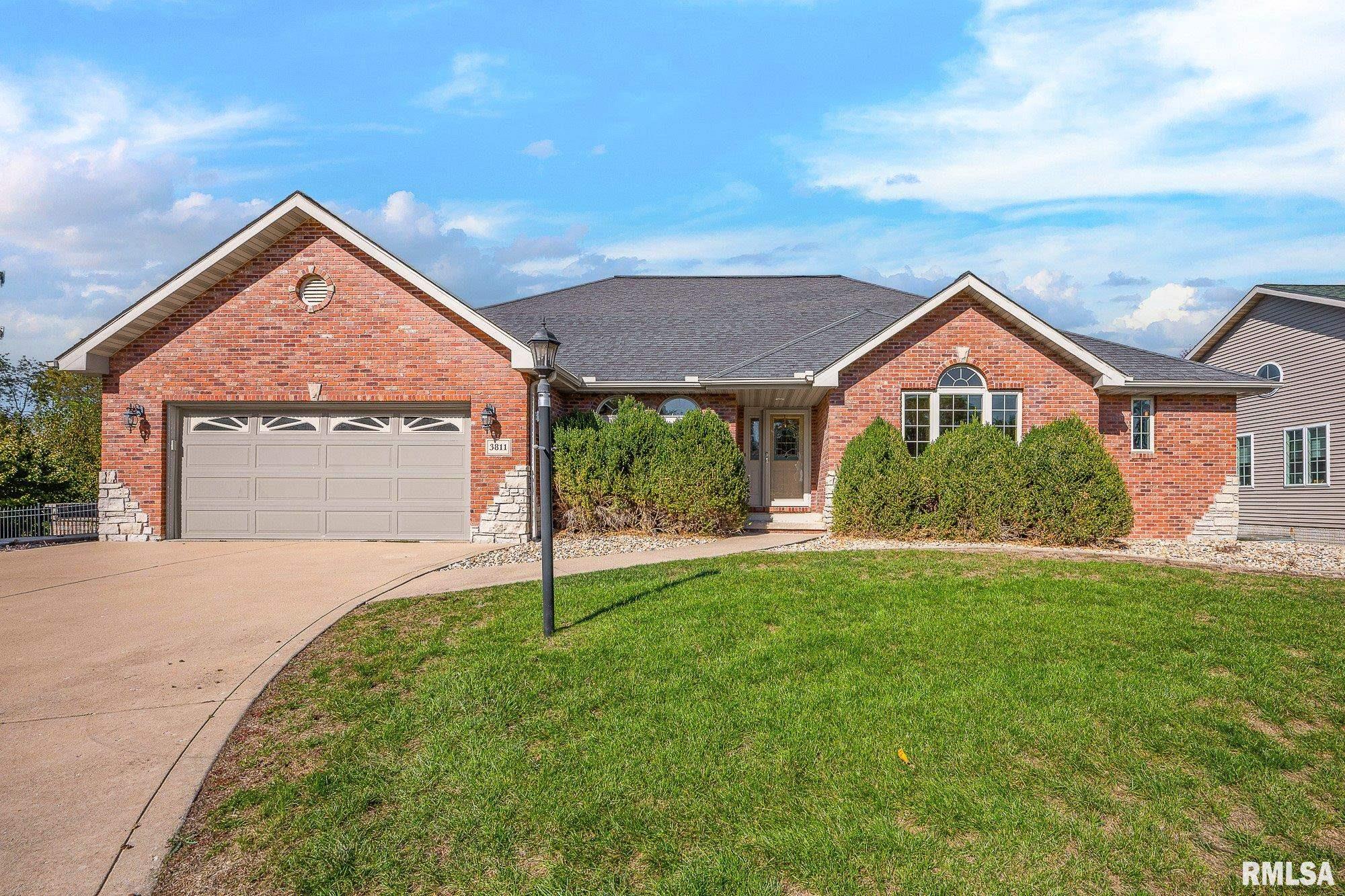 3811 W Eagle Point Drive Property Photo 1