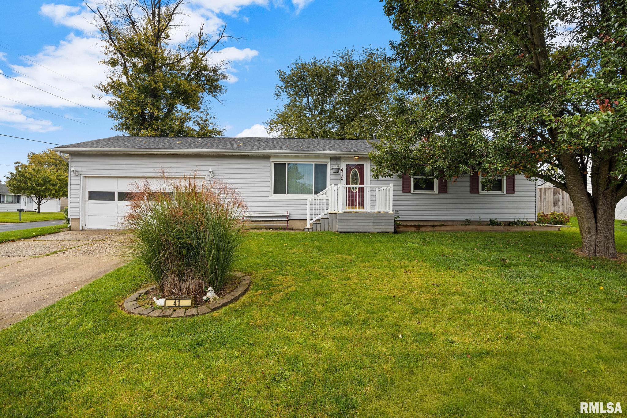 415 E Almond Street Property Photo 1