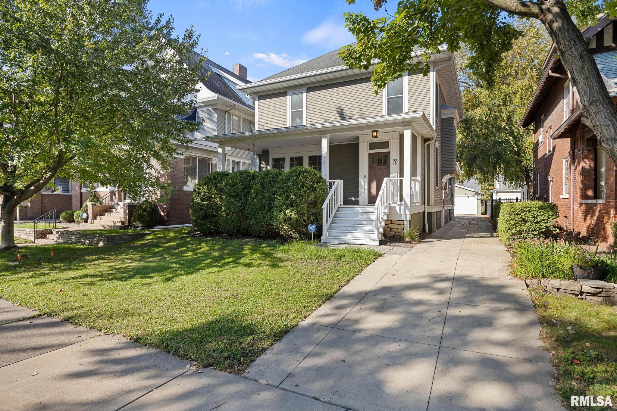 1019 N Maplewood Avenue Property Photo 1