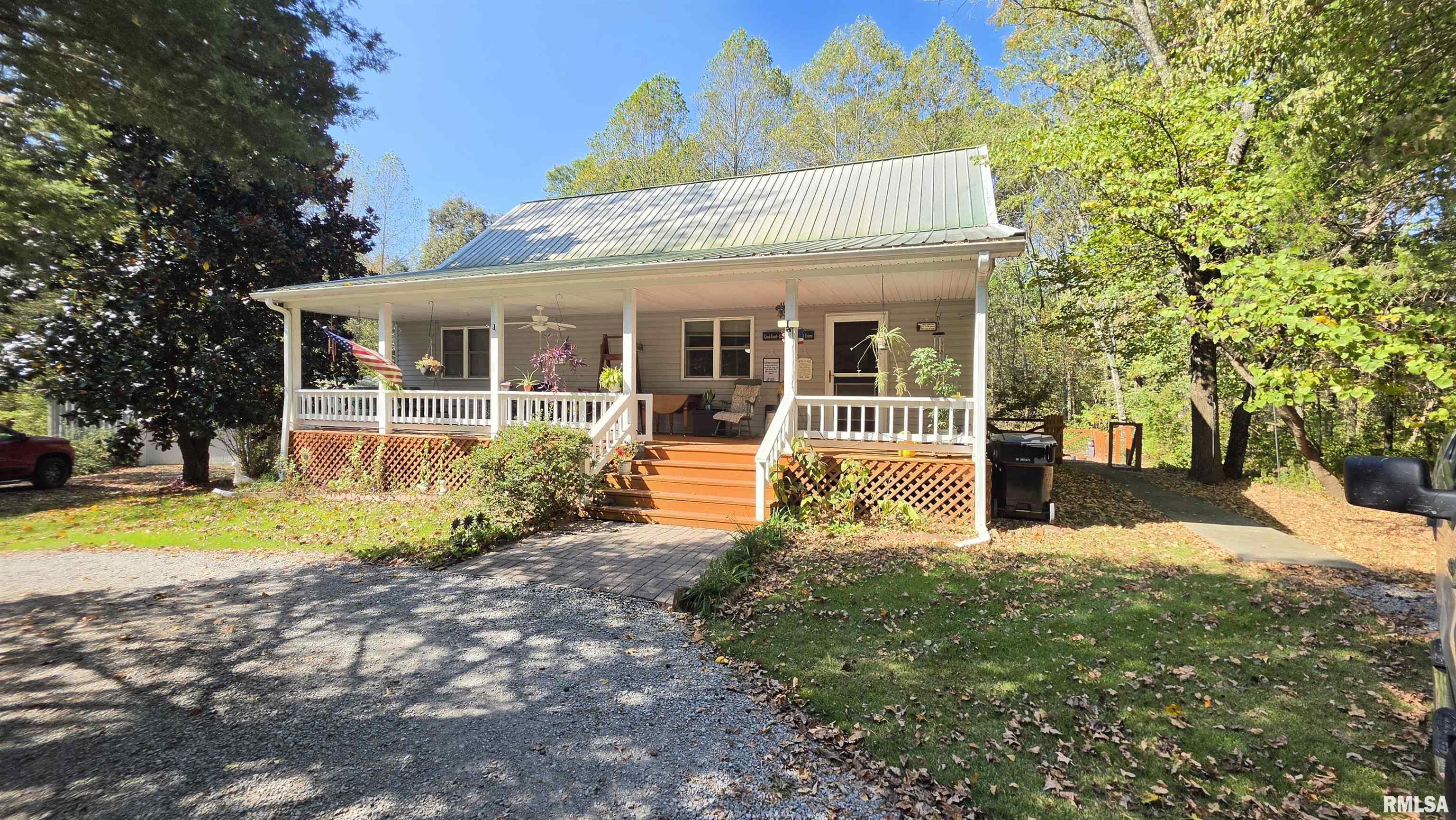 1637 State Highway 145 N Highway Property Photo 1