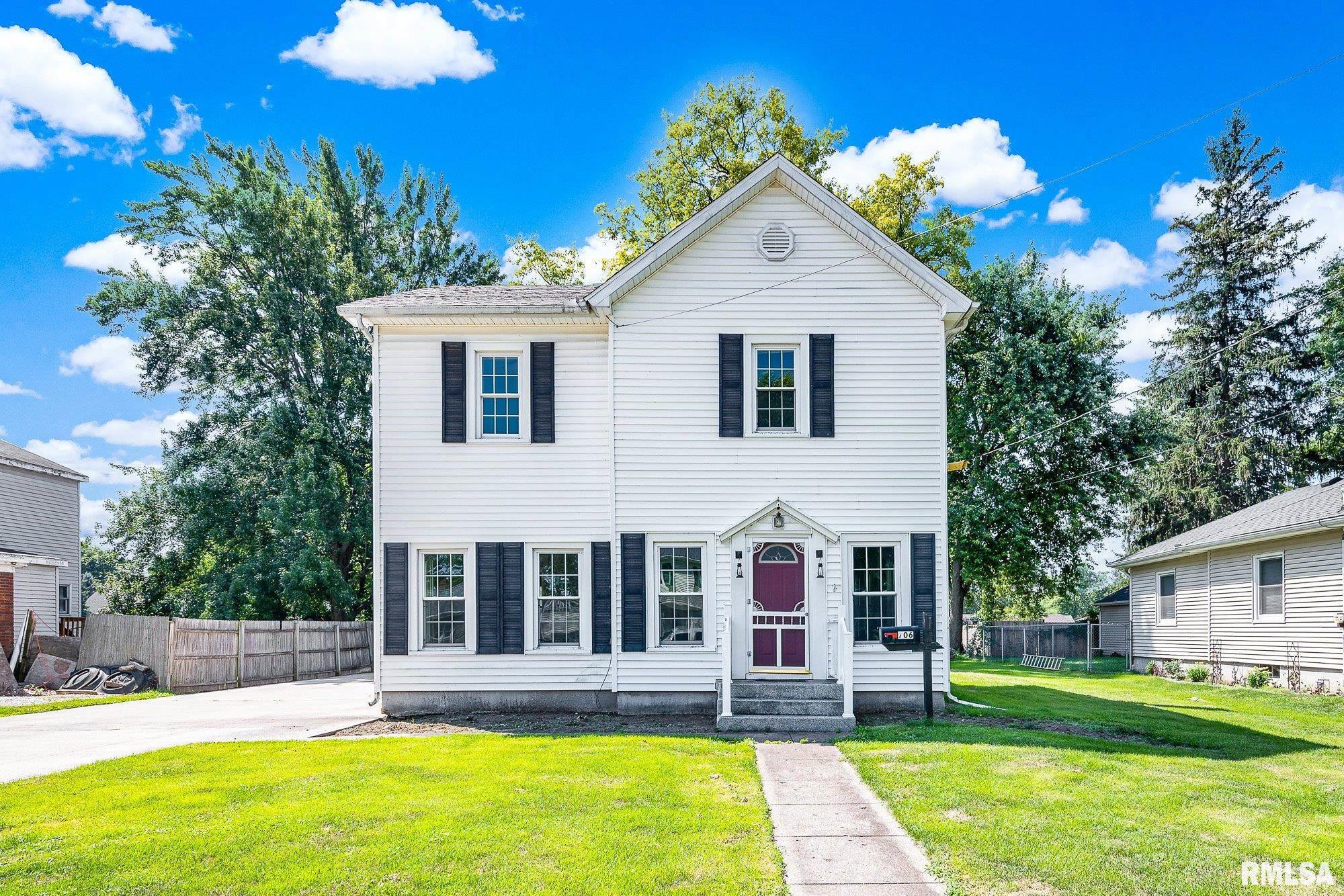 706 E Holland Street Property Photo 1