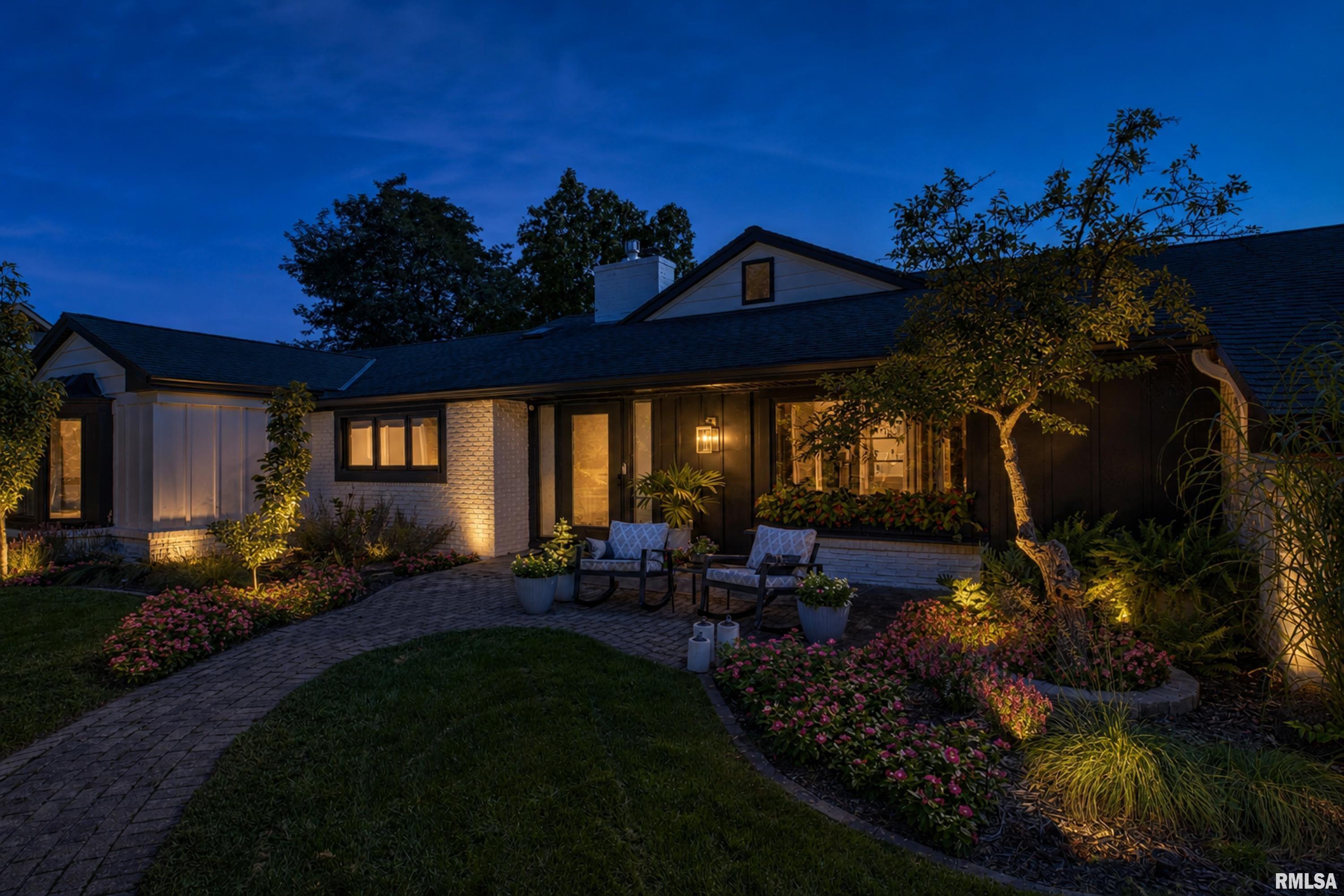 6830 N Skyline Drive Property Photo 1