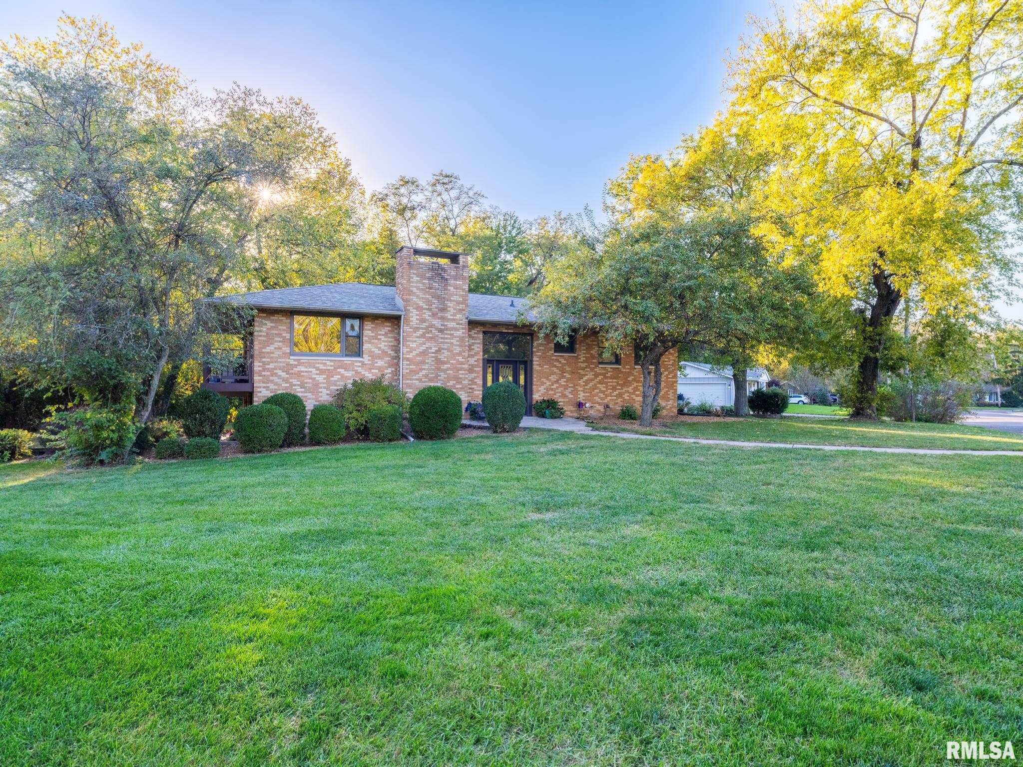 301 Pine Valley Drive Property Photo 1