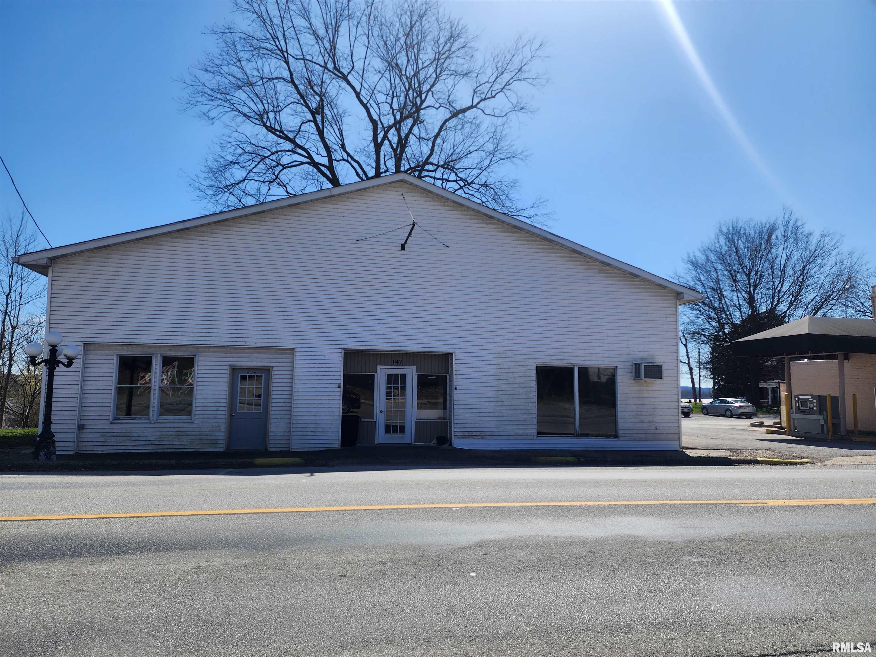 147 E 1st Street Property Photo