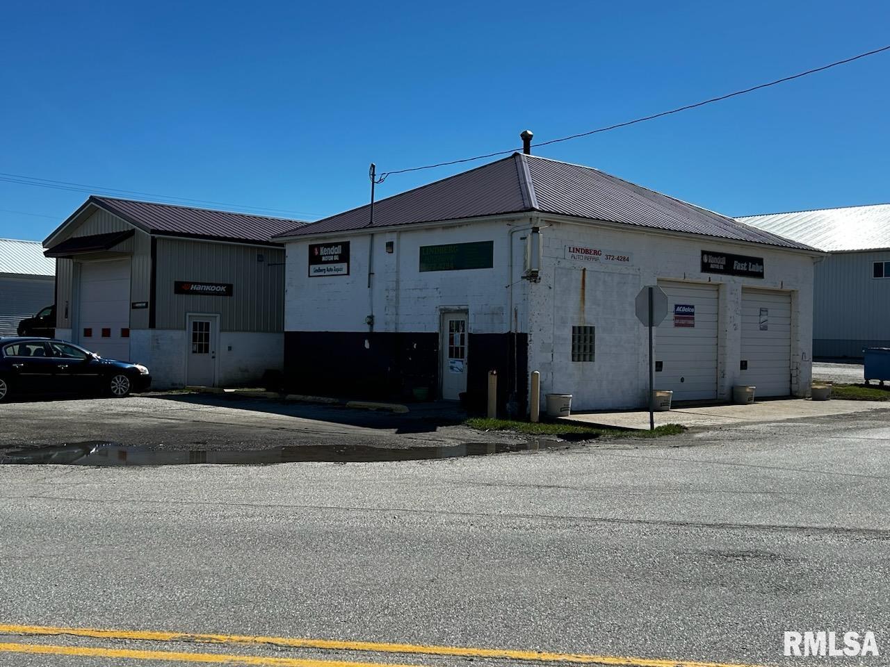 104 E Main Street Property Photo