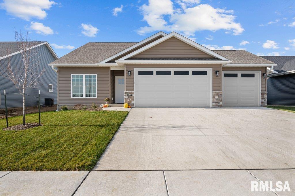 1868 Redbud Circle Property Photo 1