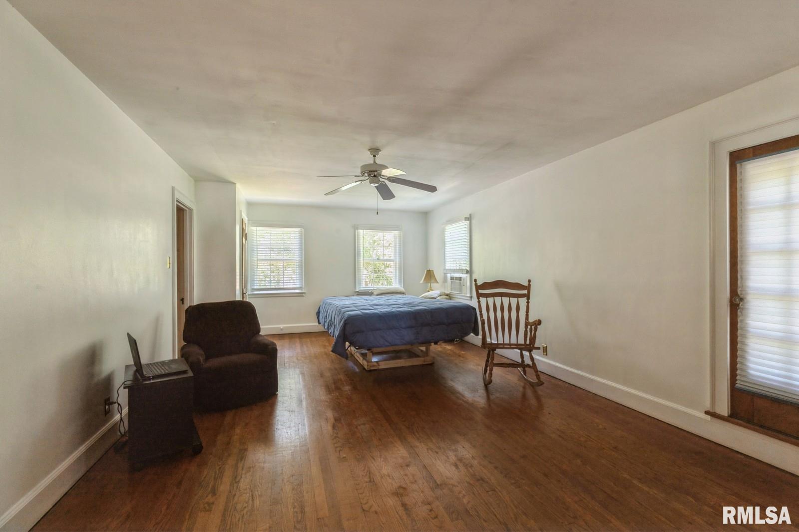 835 5th Avenue South Property Photo 35