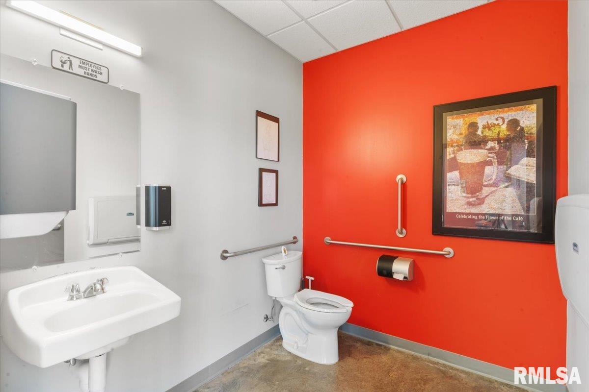 2505 Maplecrest Road Property Photo 13