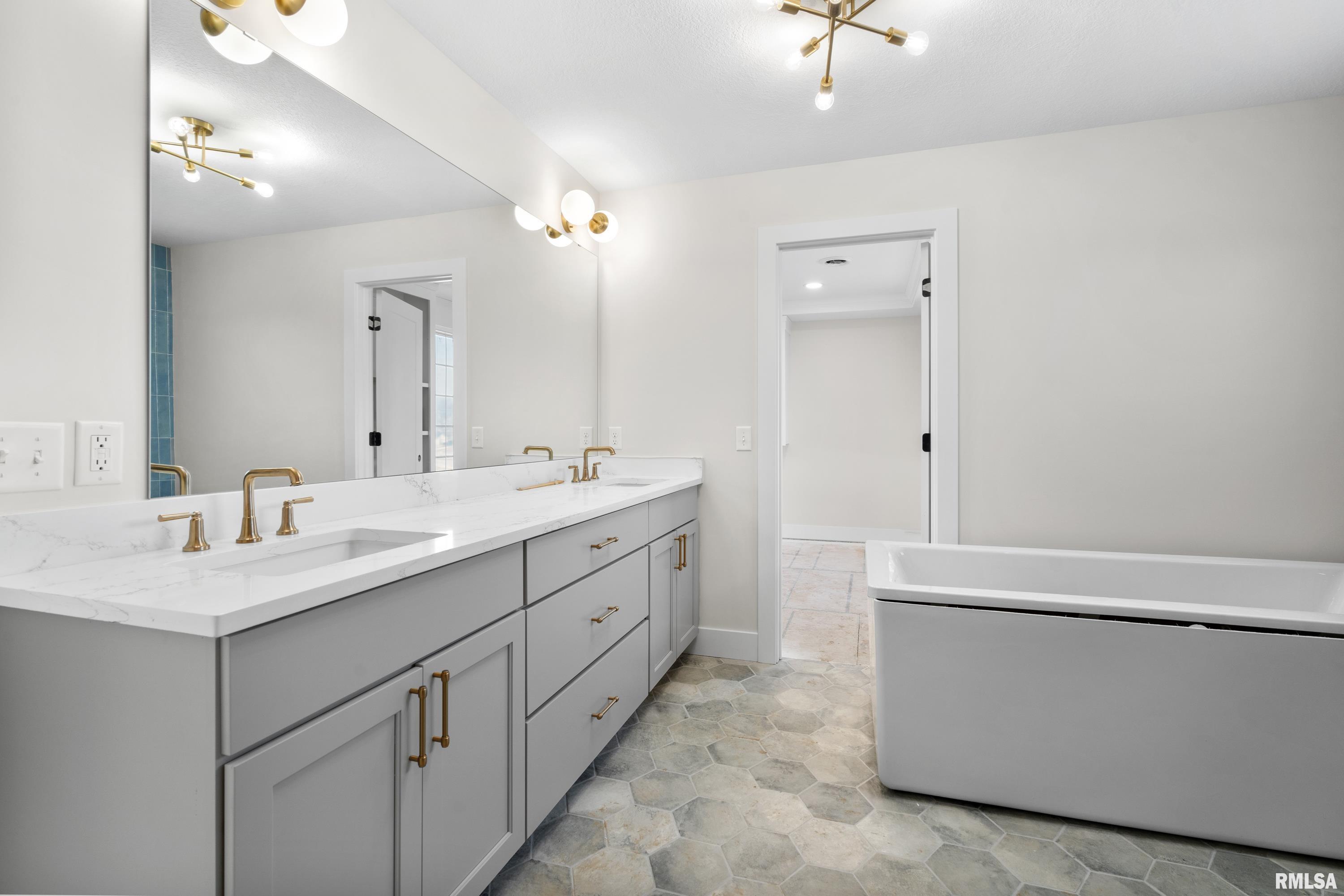 6578 Cardinal Road Property Photo 24