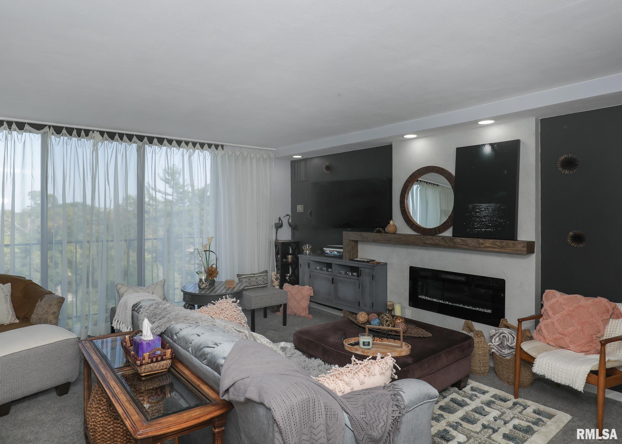 1800 7th Street Property Photo
