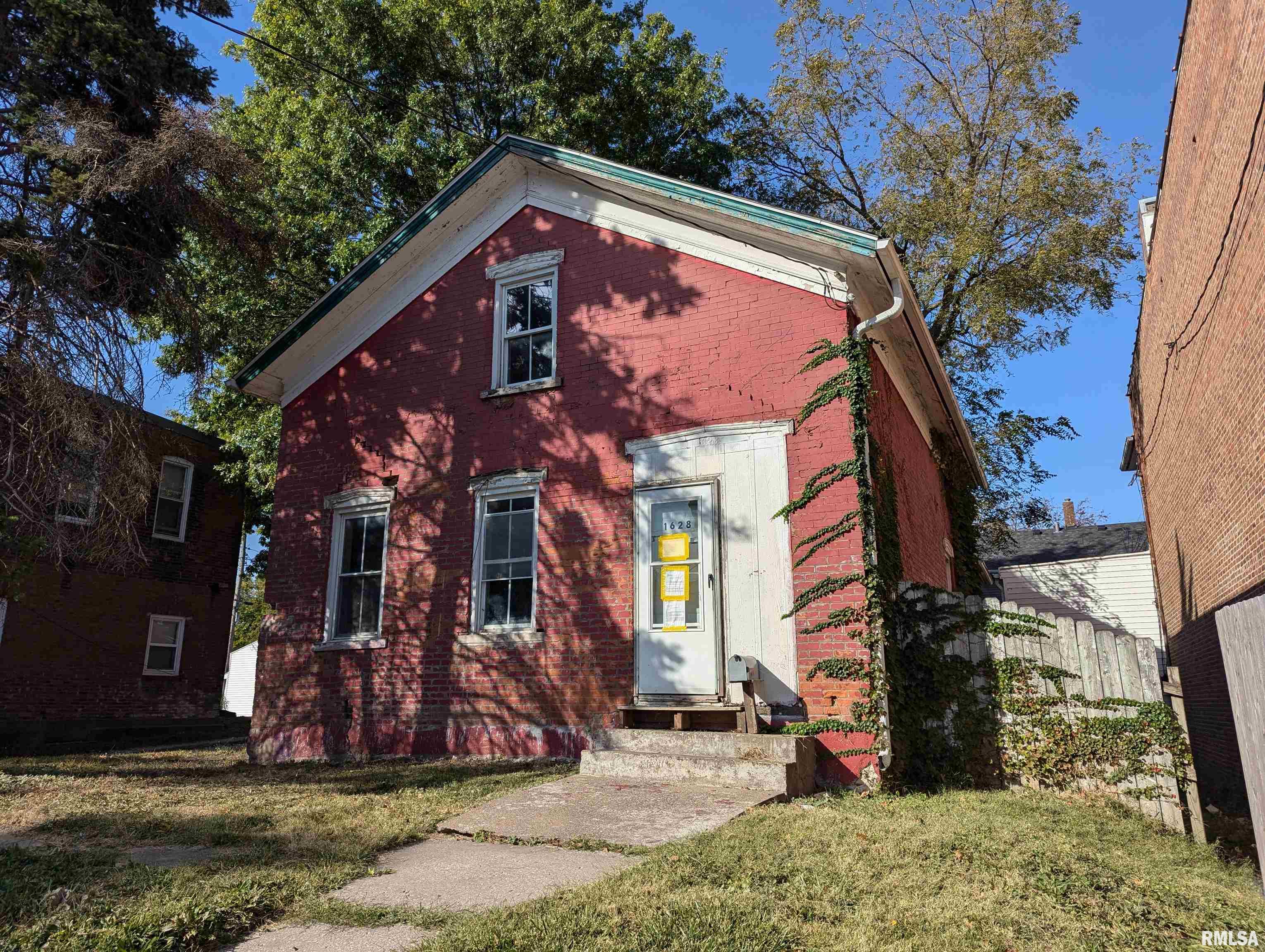 1628 Washington Street Property Photo 1