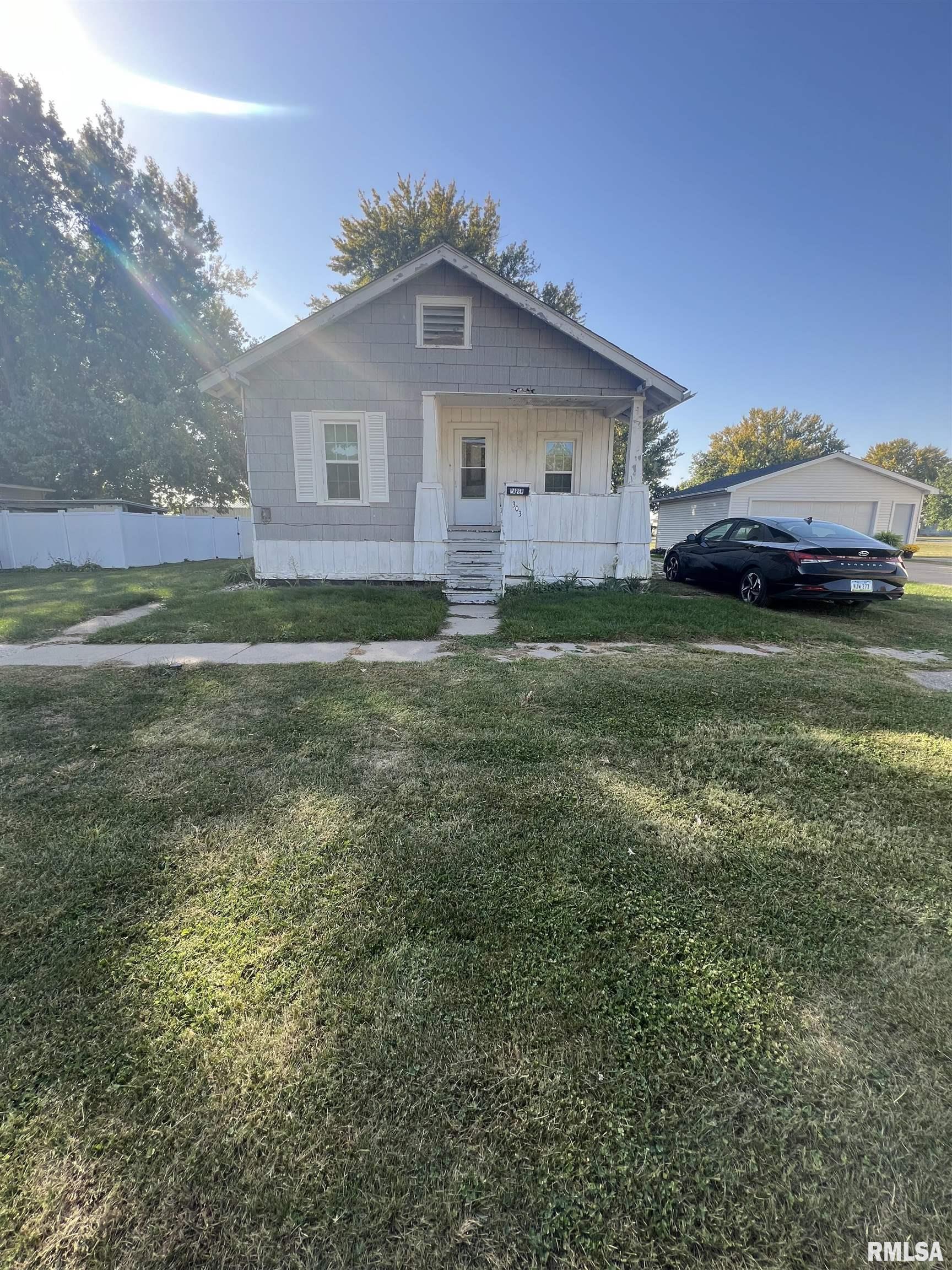 303 W Williams Street Property Photo