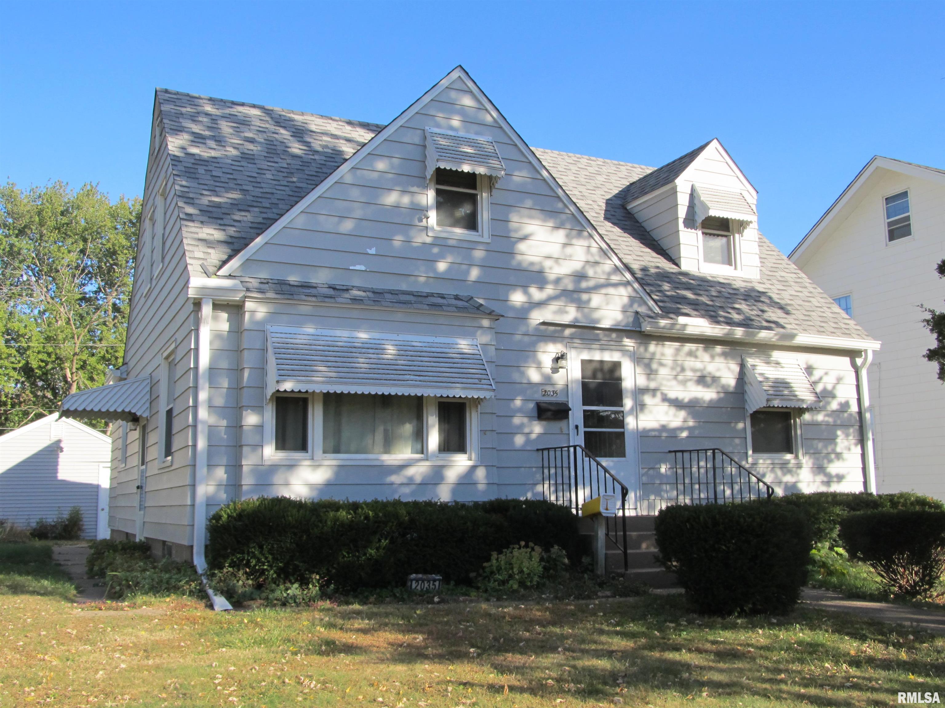 2035 33rd Street Property Photo
