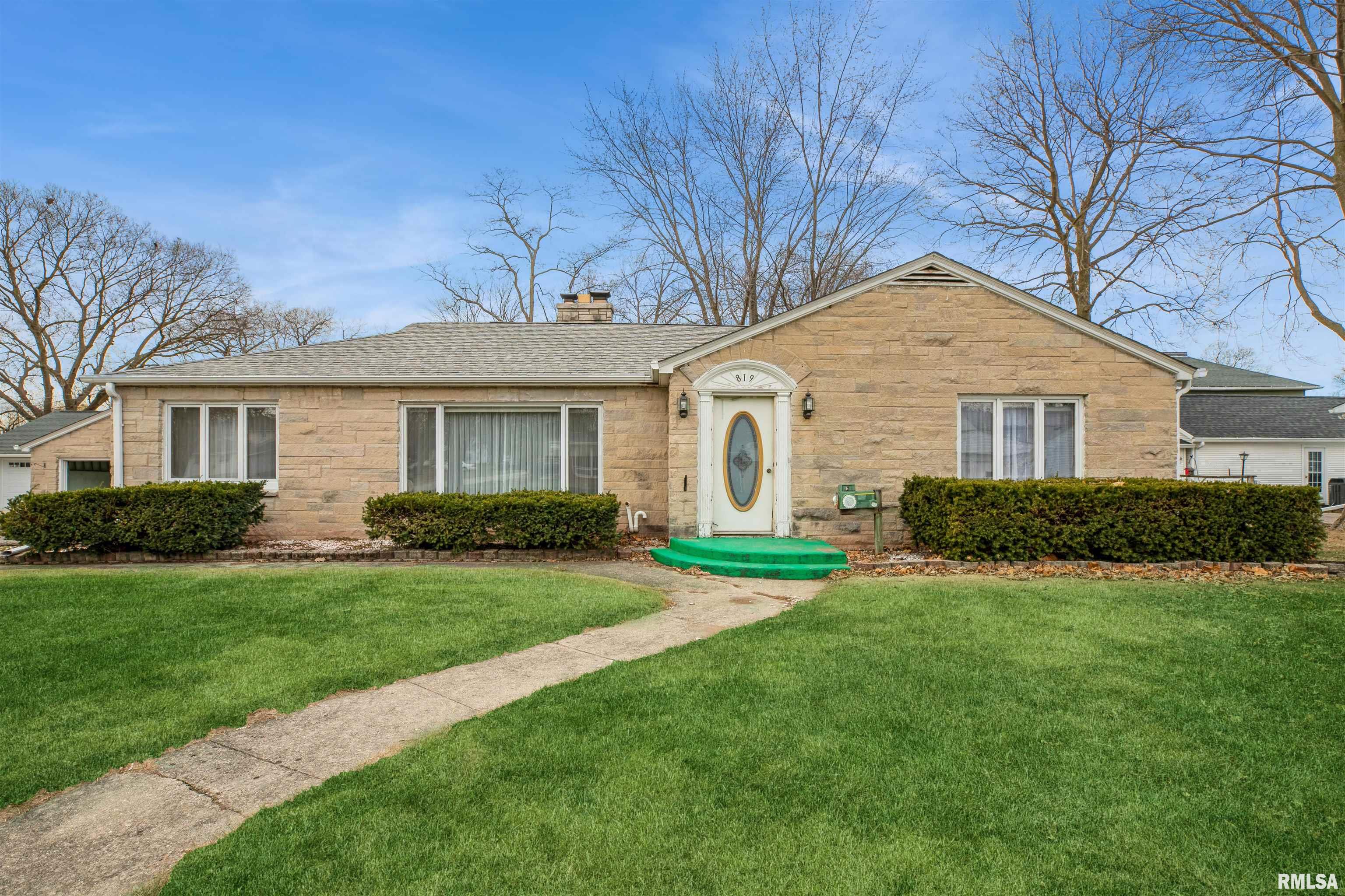 819 7th Street Property Photo