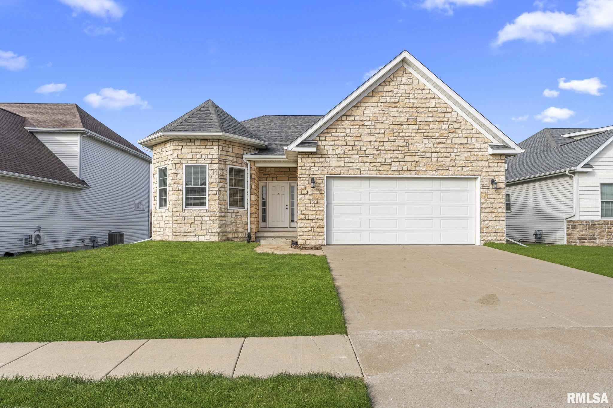90 Cobblestone Lane Property Photo