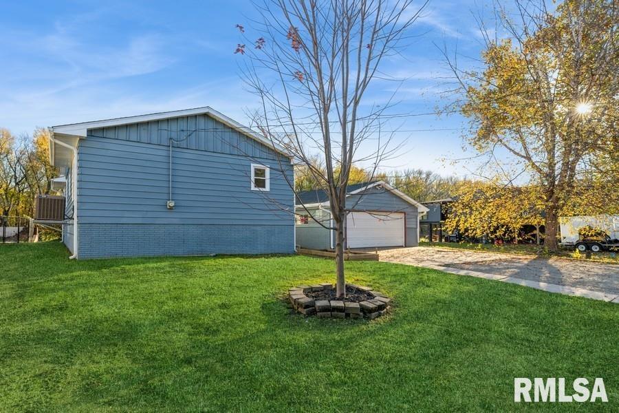 2115 Swan Drive Property Photo 4