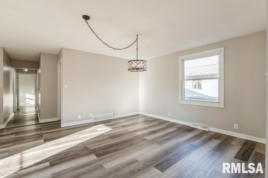 2115 Swan Drive Property Photo 8