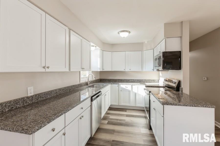 2115 Swan Drive Property Photo 10