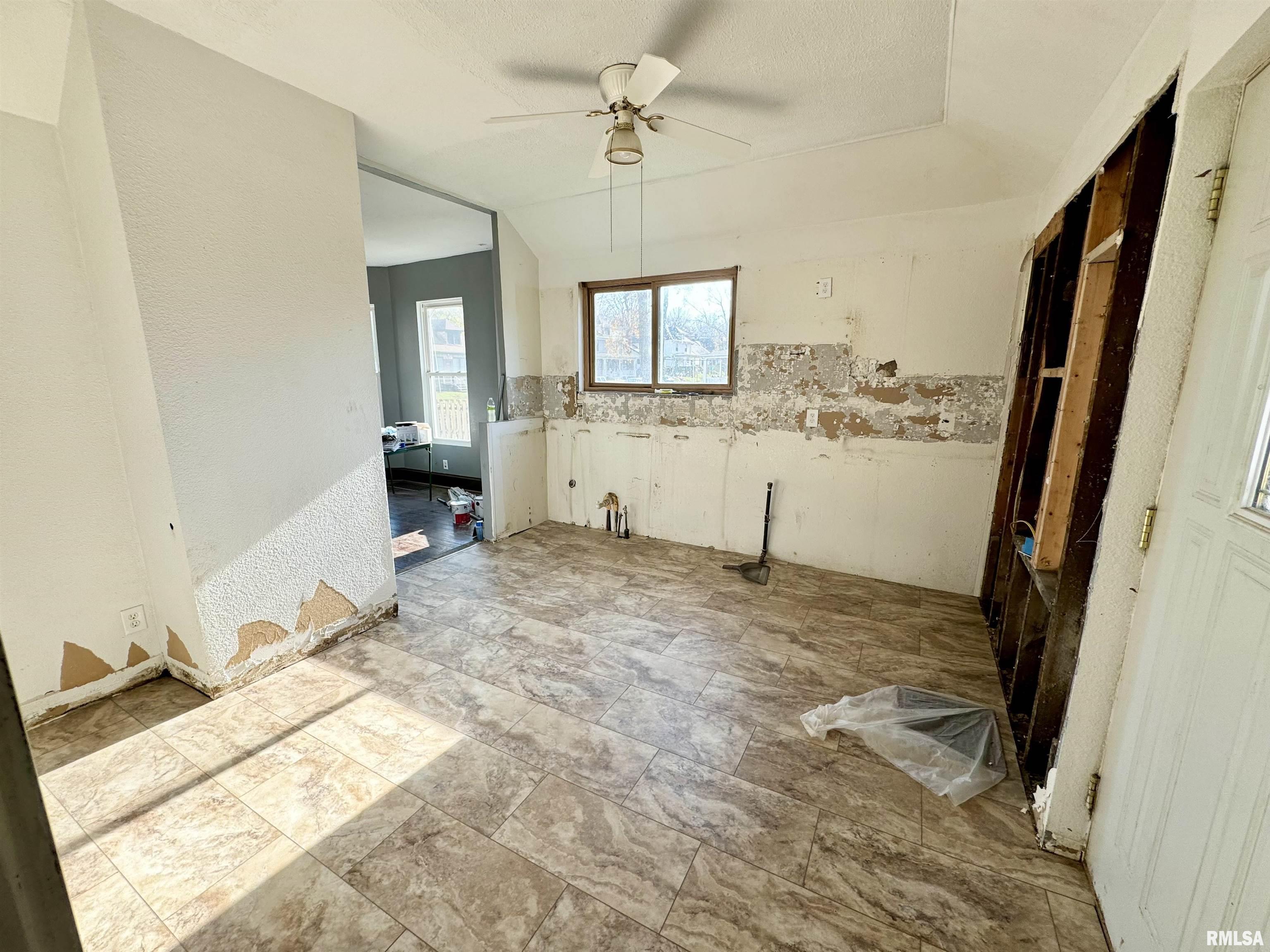 1236 14 1/2 Street Property Photo 11