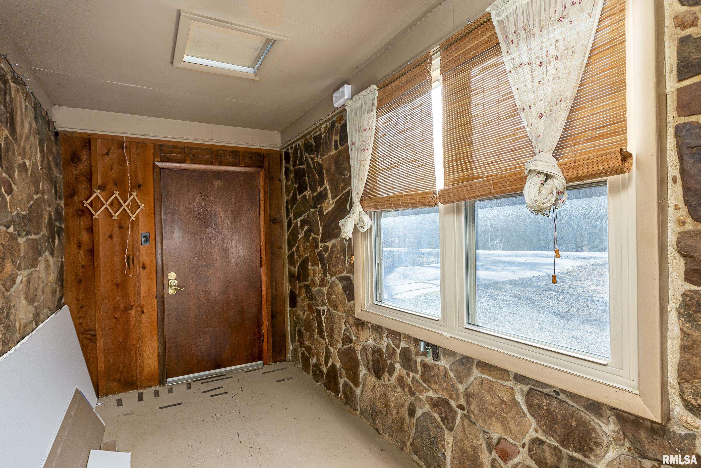 1878 Pump House Road Property Photo 4