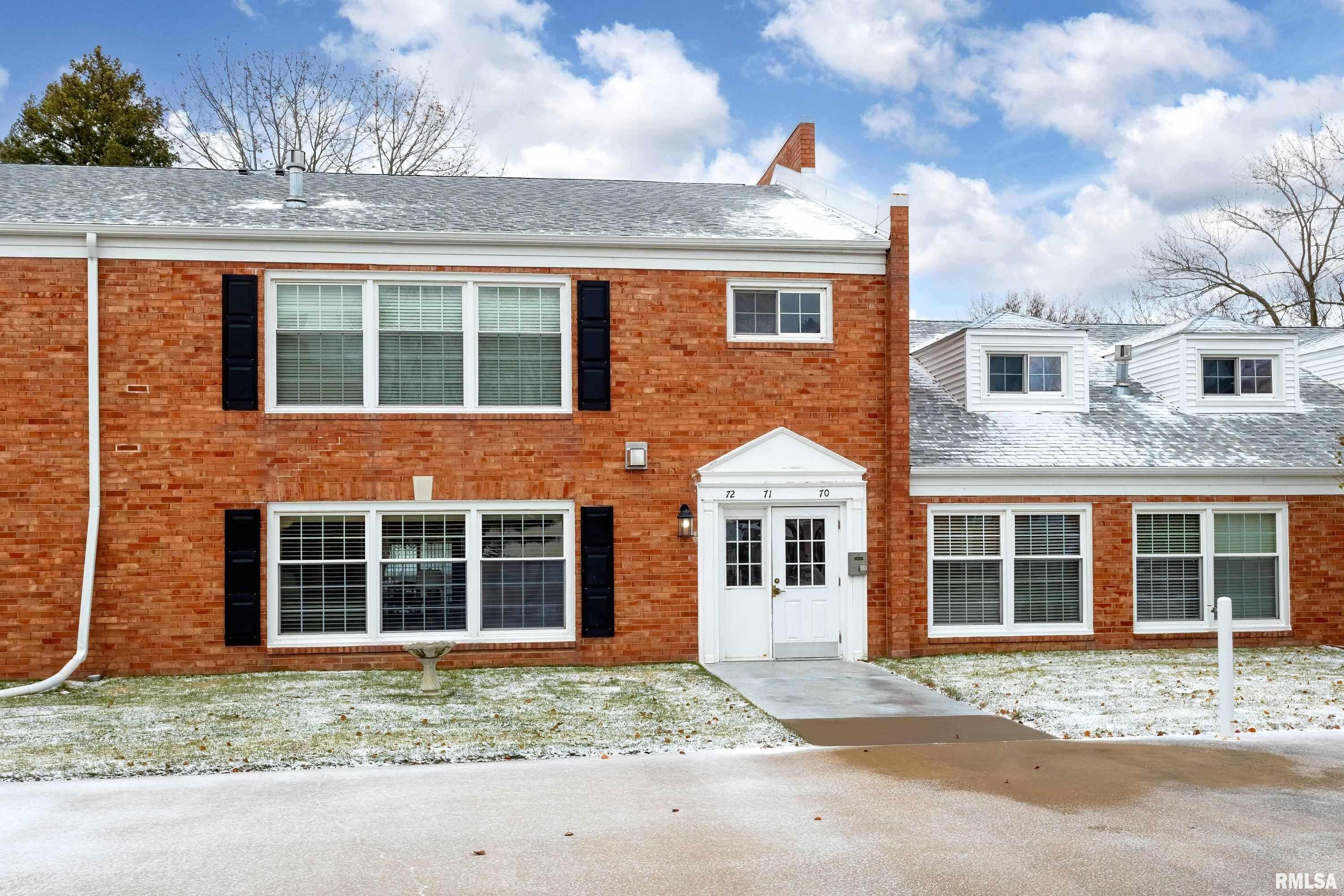 3215 E Locust Street Property Photo