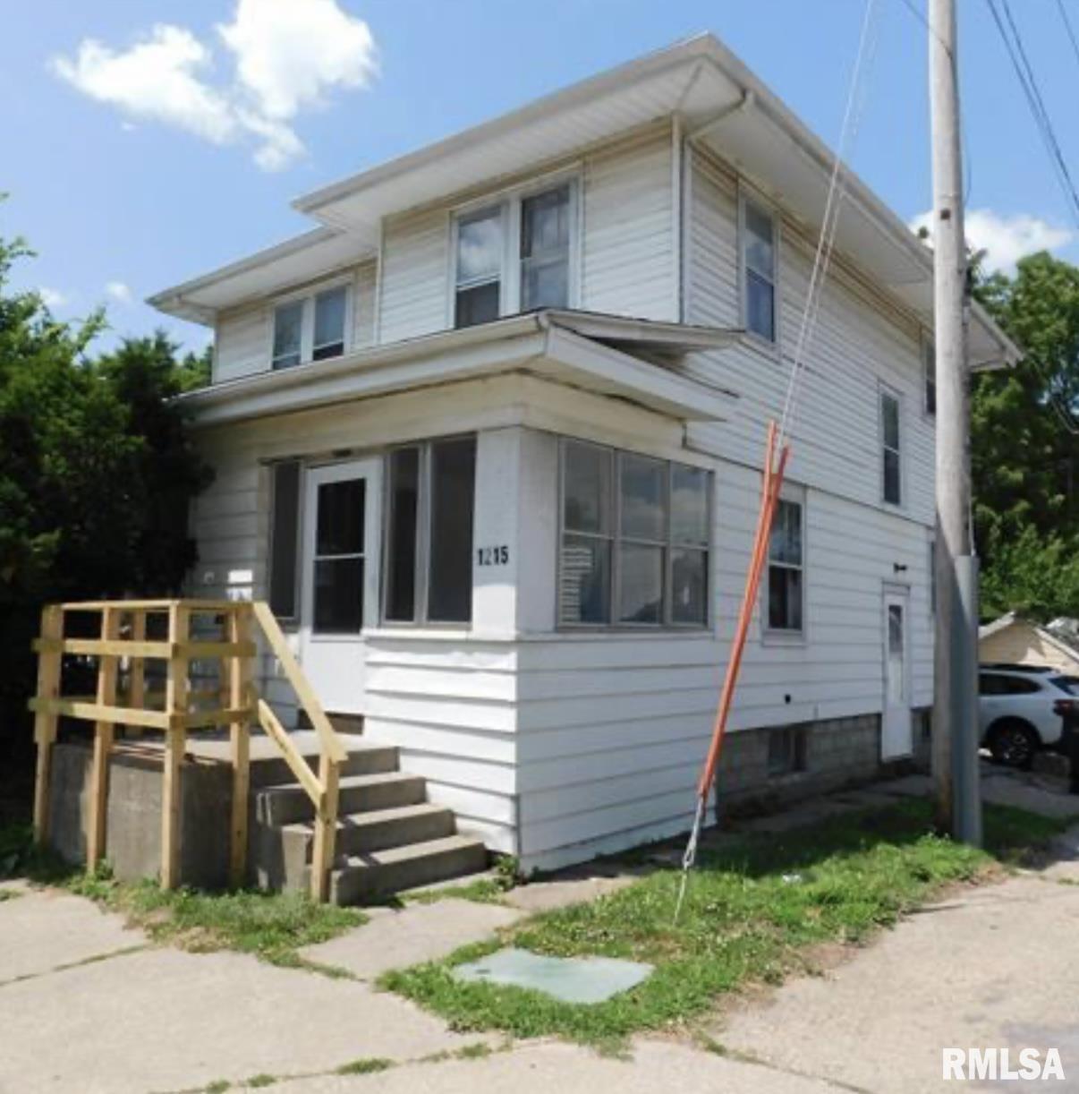 1215 18th Avenue Property Photo