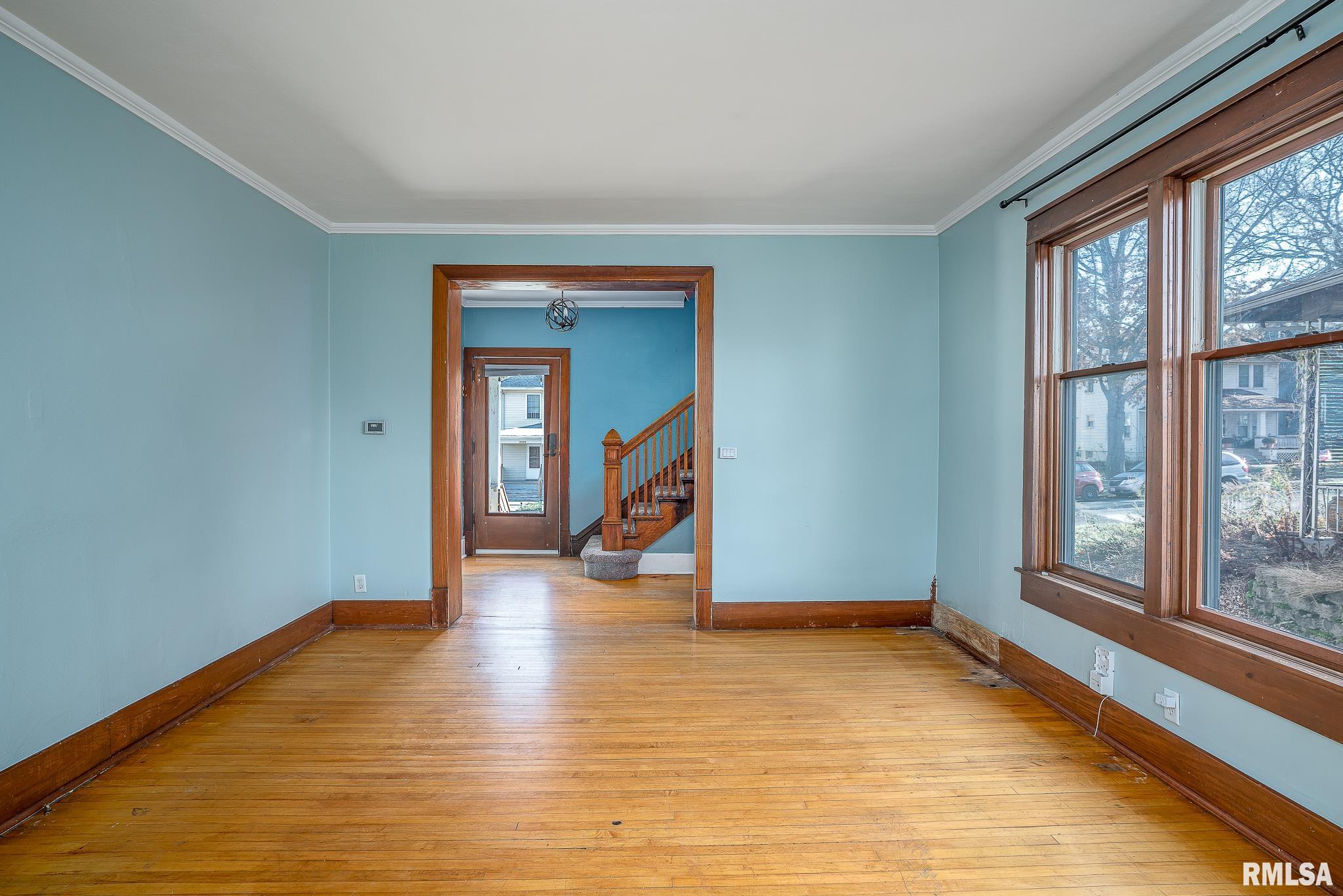 2014 Tremont Avenue Property Photo 3