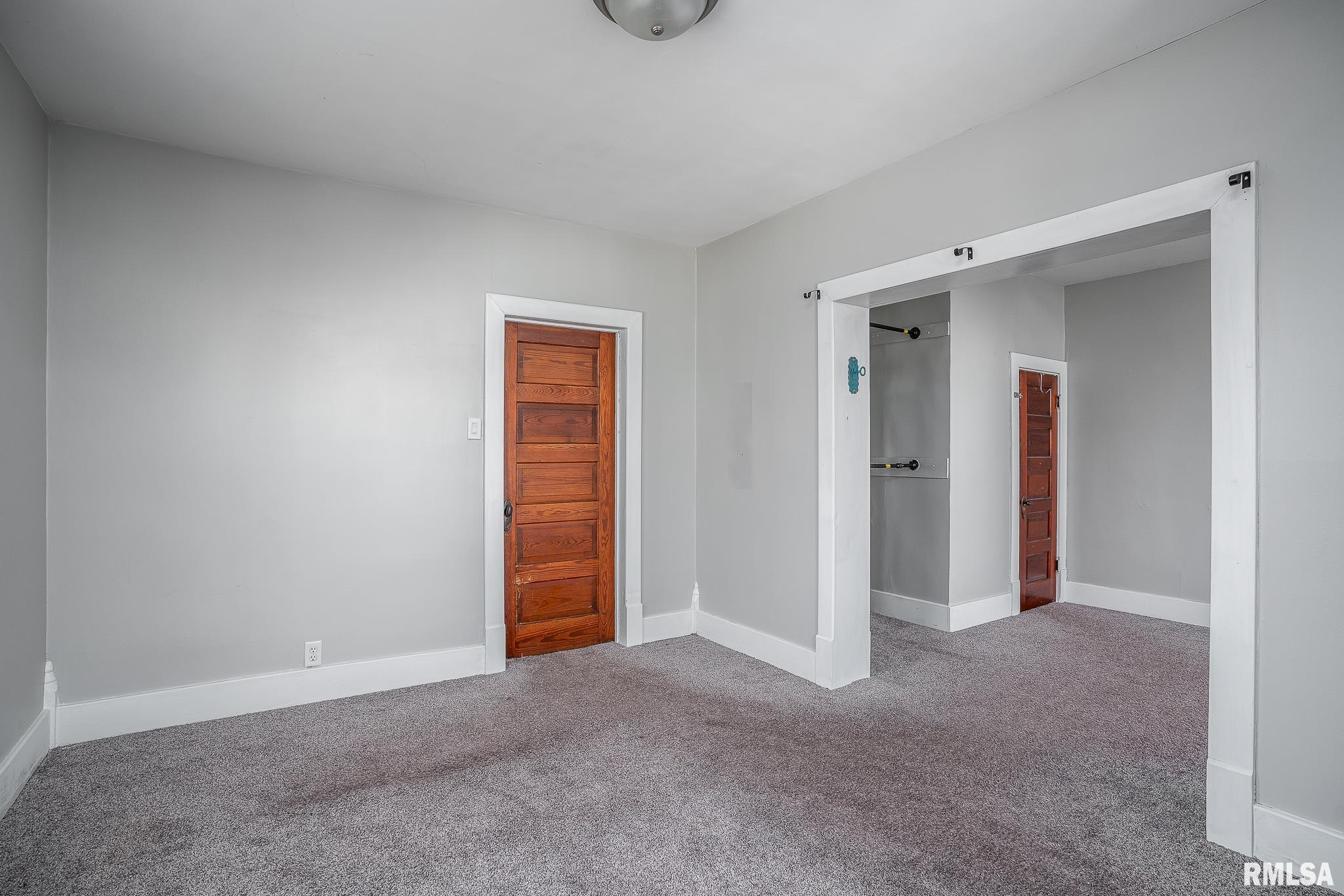 2014 Tremont Avenue Property Photo 12