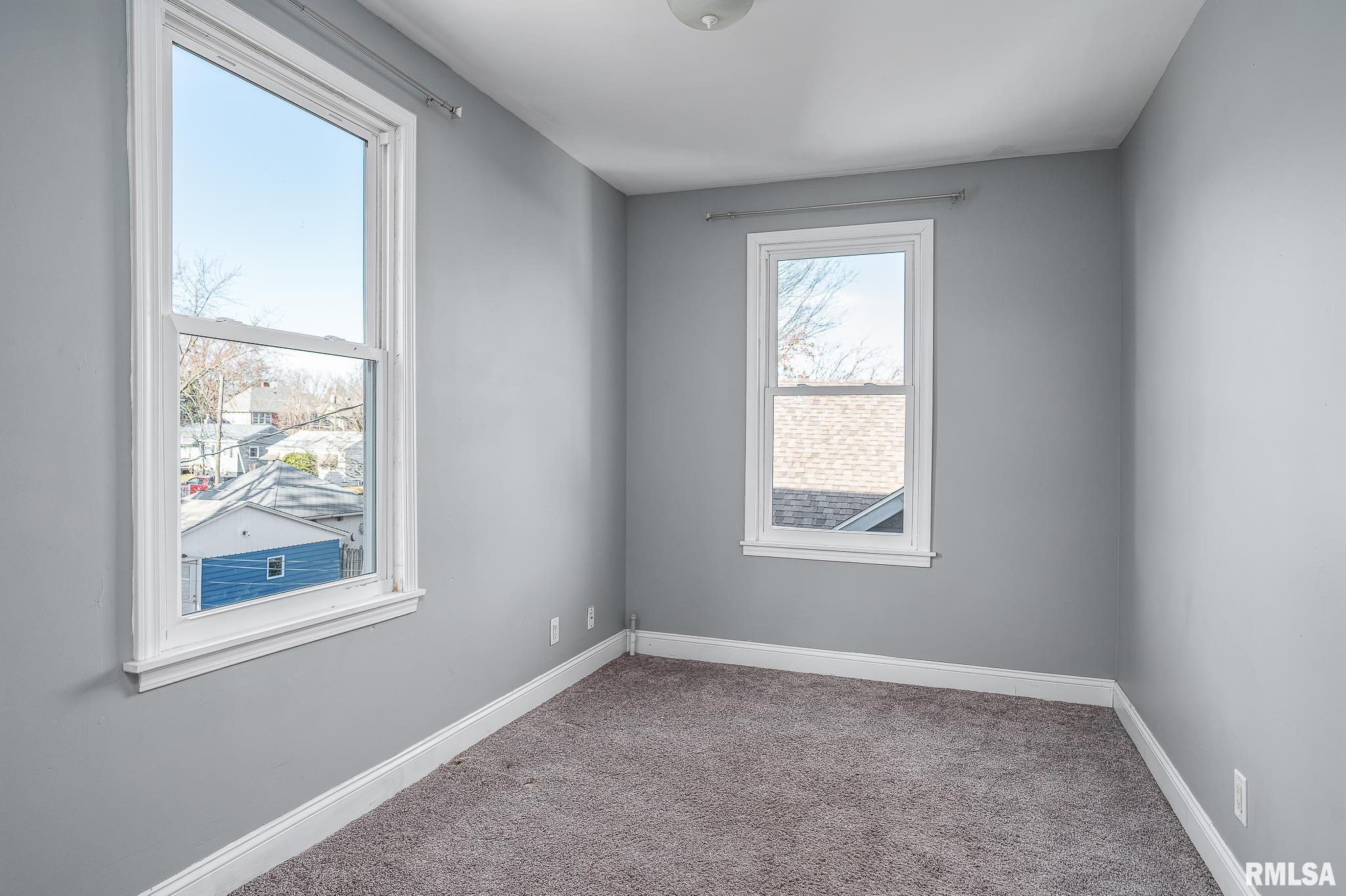 2014 Tremont Avenue Property Photo 15