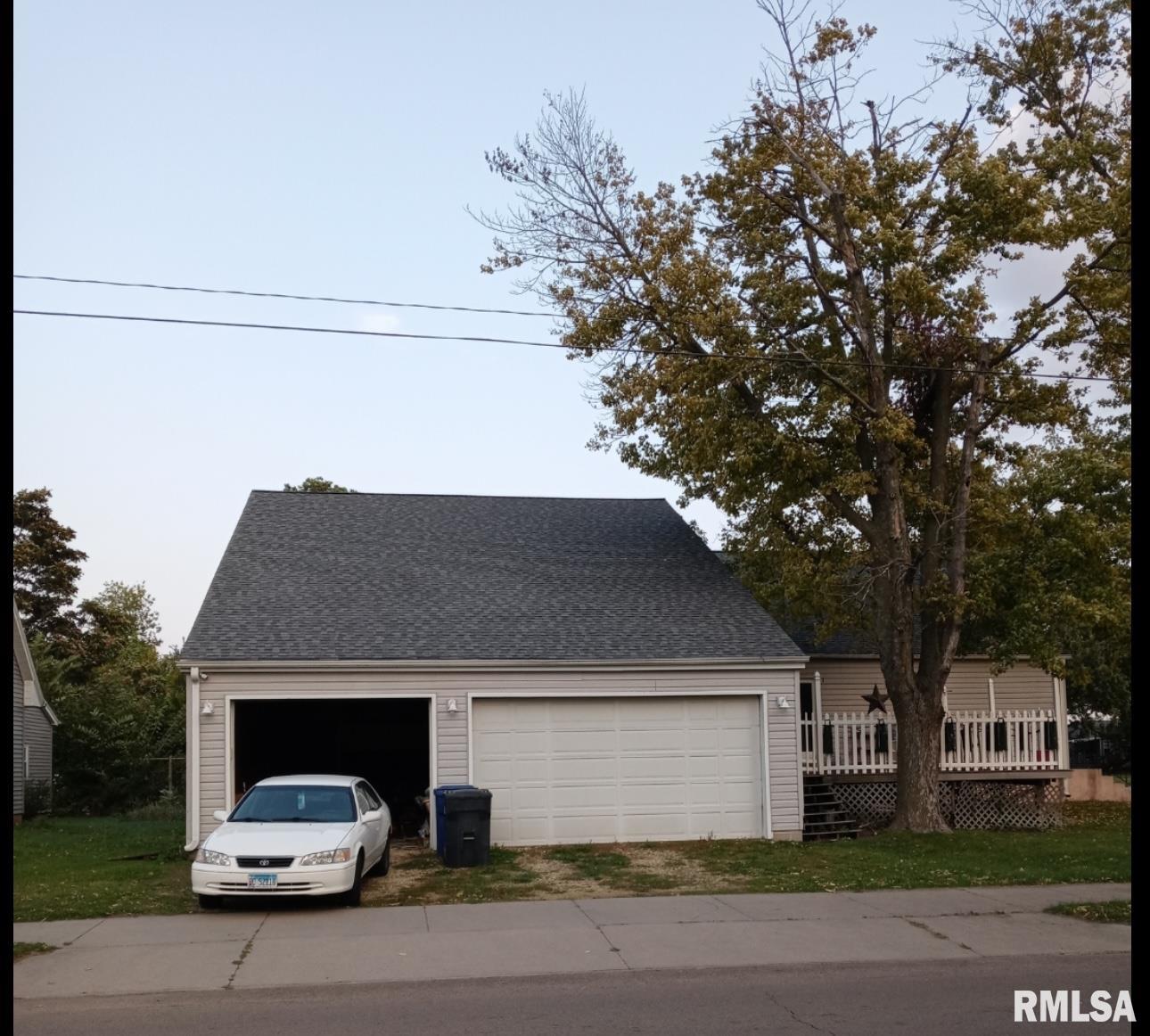 560 4th Avenue South Property Photo 2