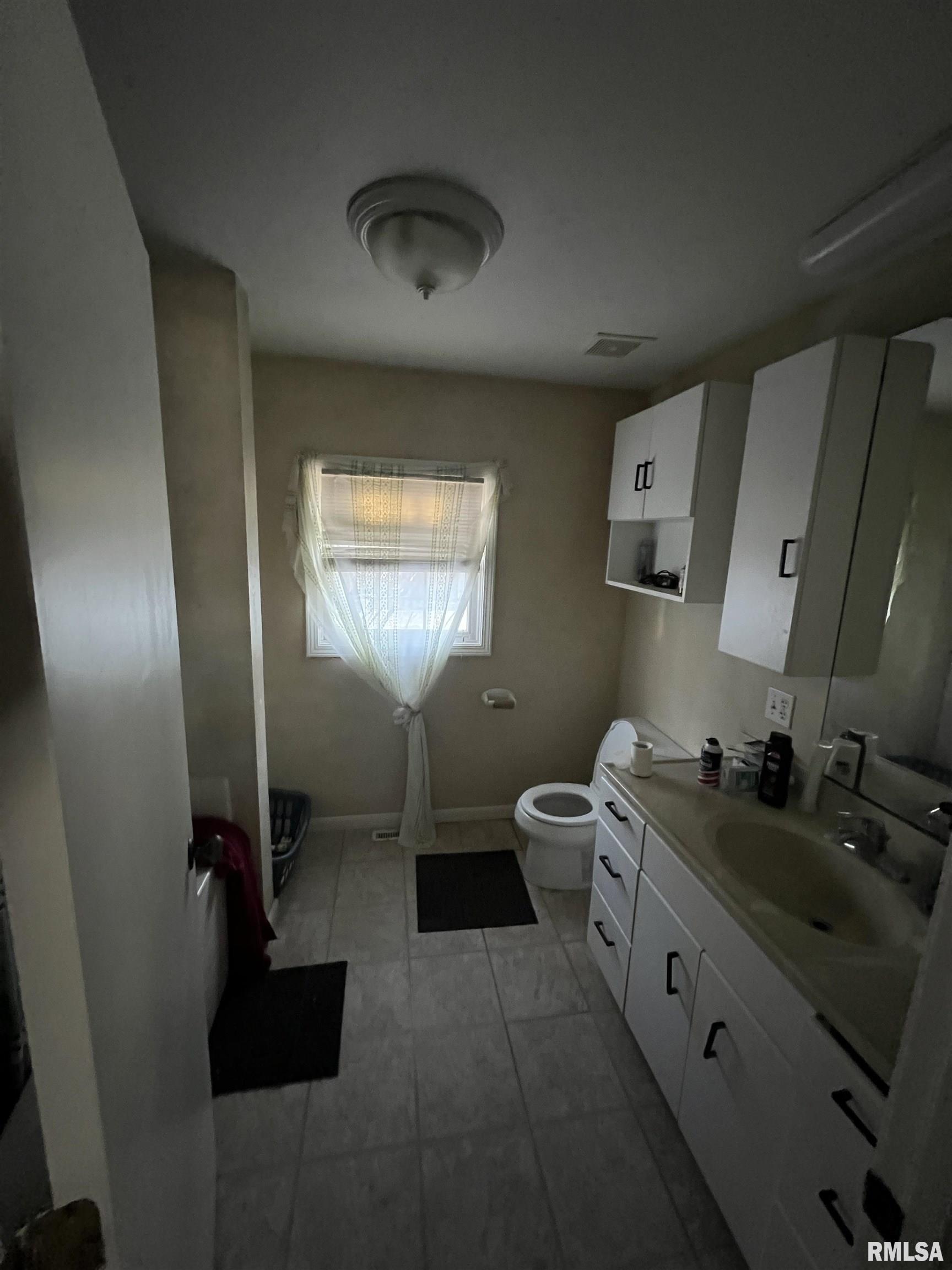 560 4th Avenue South Property Photo 9