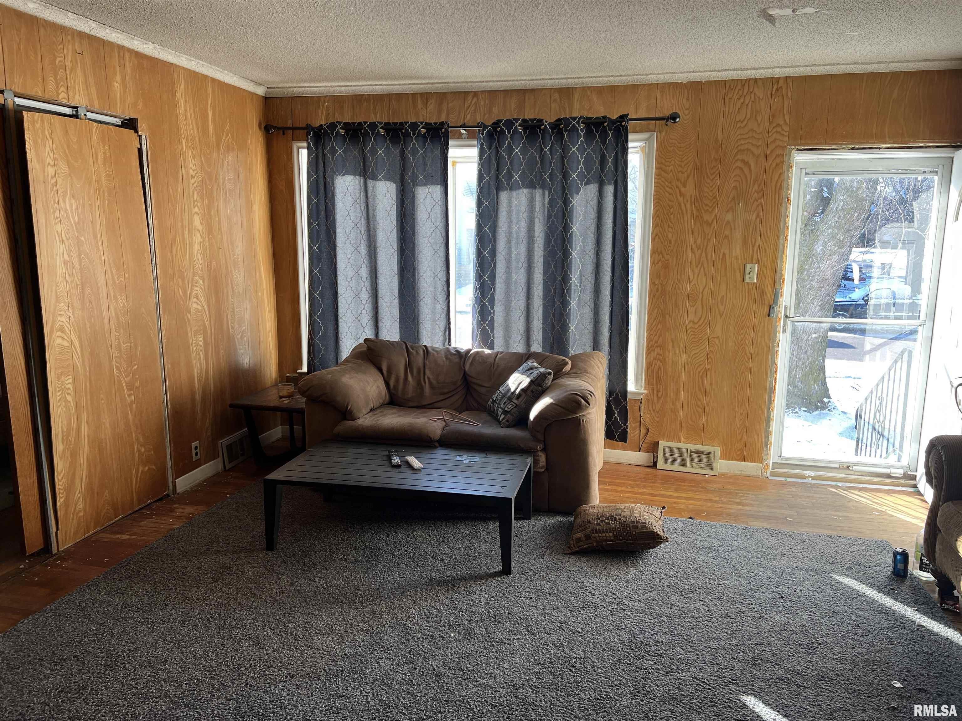 560 4th Avenue South Property Photo 17