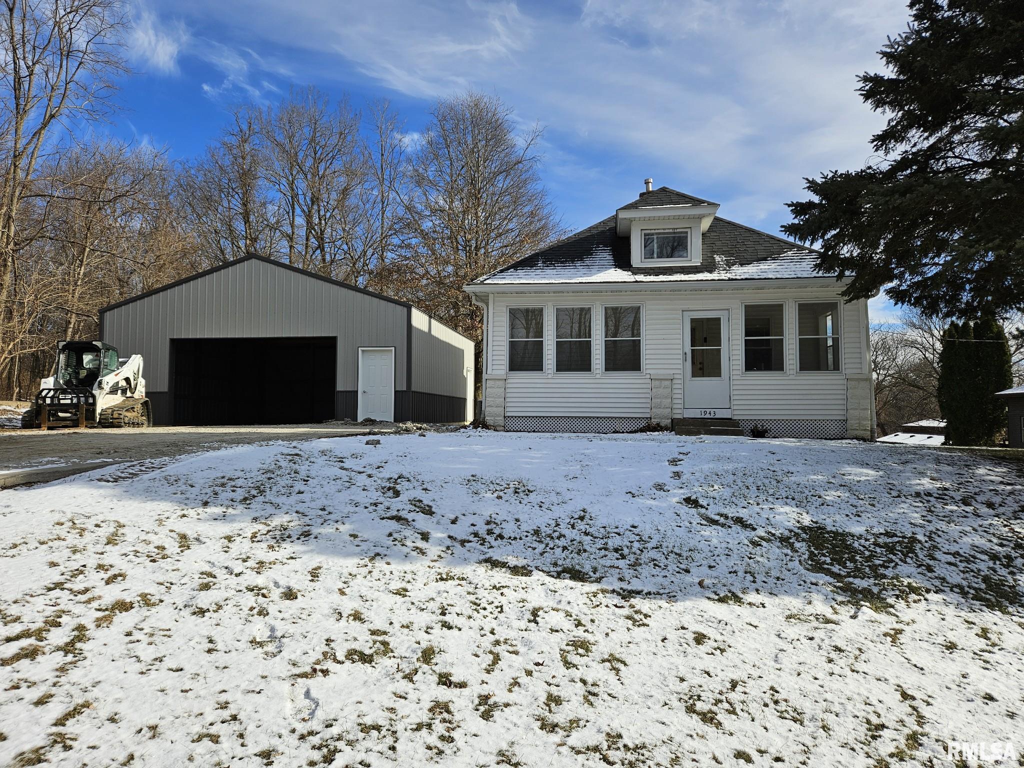 1943 Zachary Avenue Property Photo