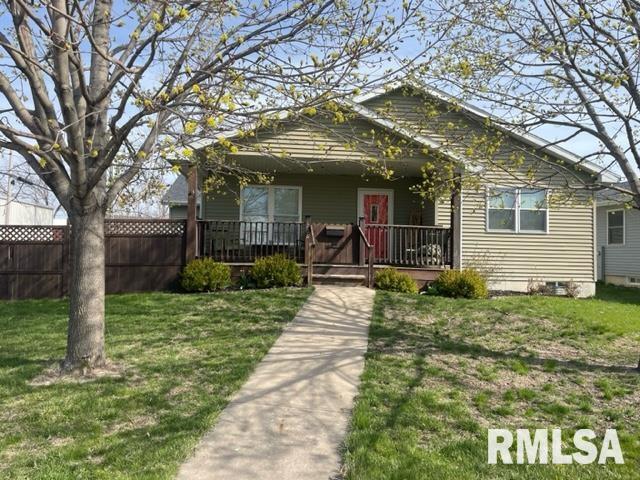208 E 1st Street Property Photo