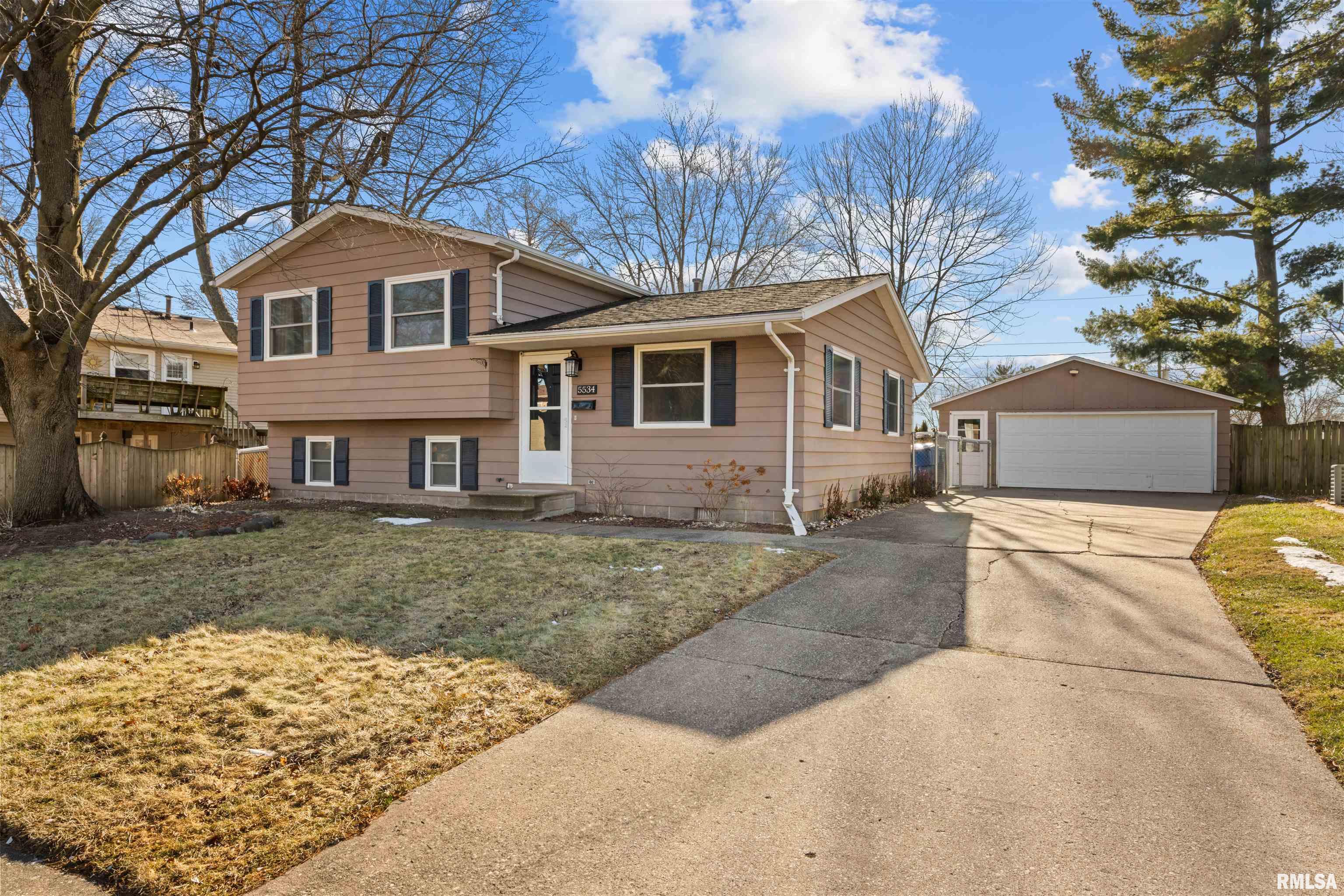 5534 31st Avenue Court Property Photo