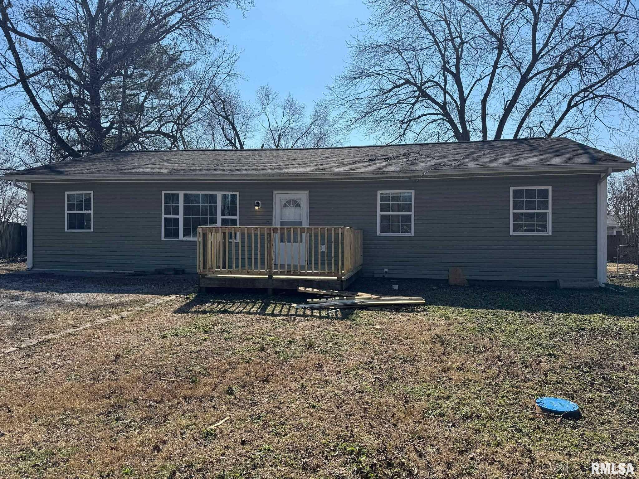 407 E Logan Street Property Photo