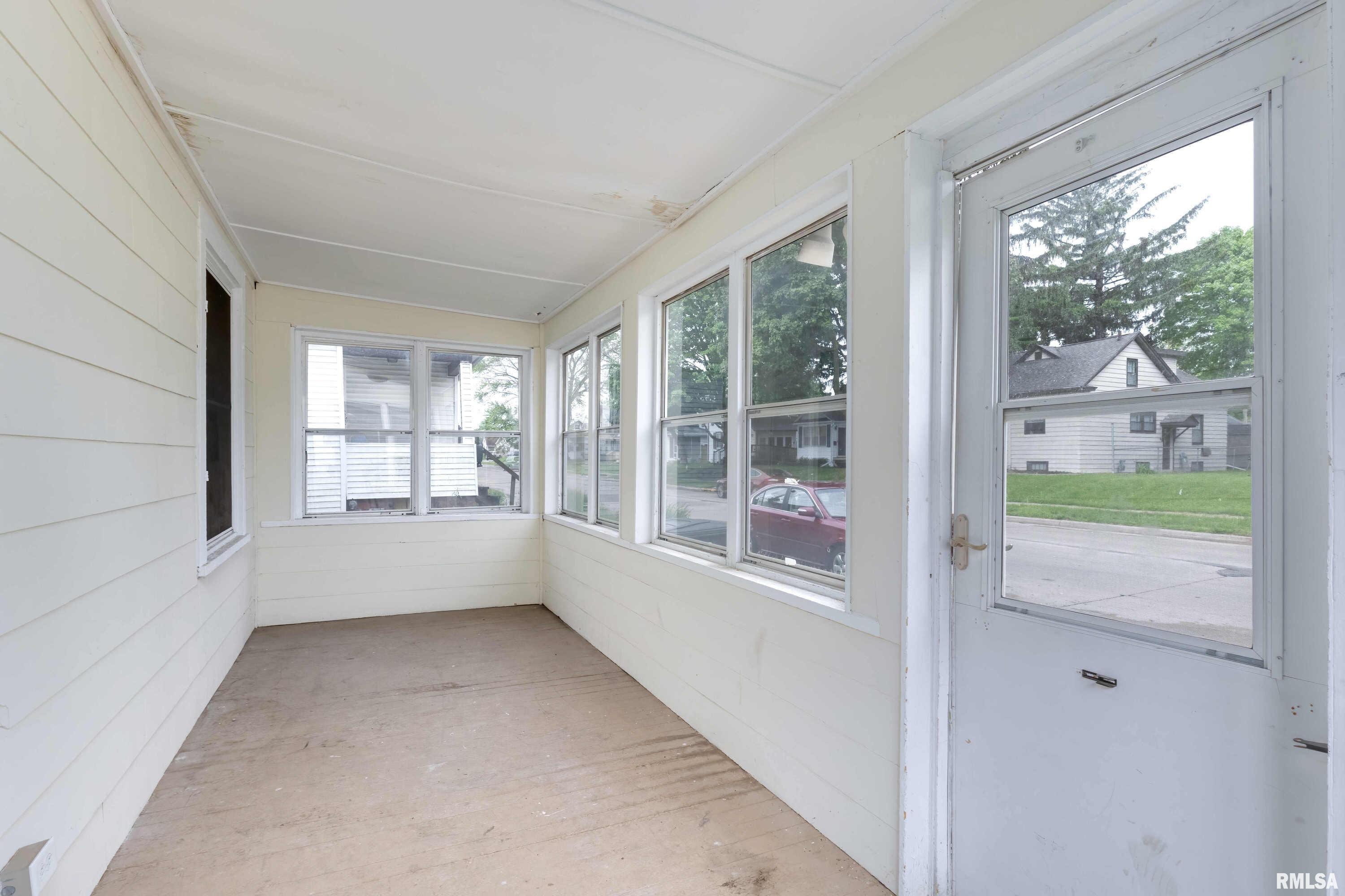 1603 44th Street Property Photo 6