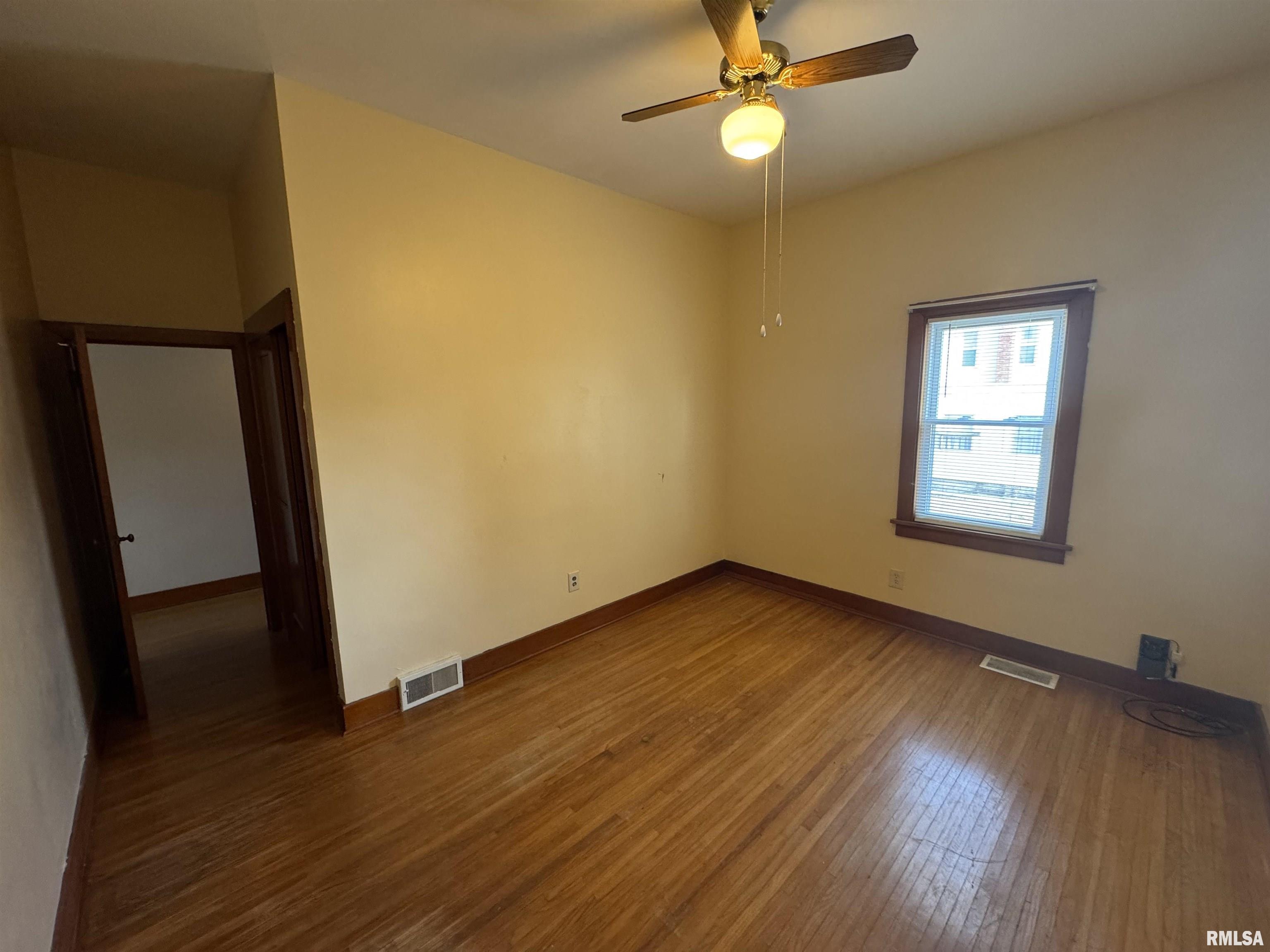 130 E Maple Street Property Photo 13