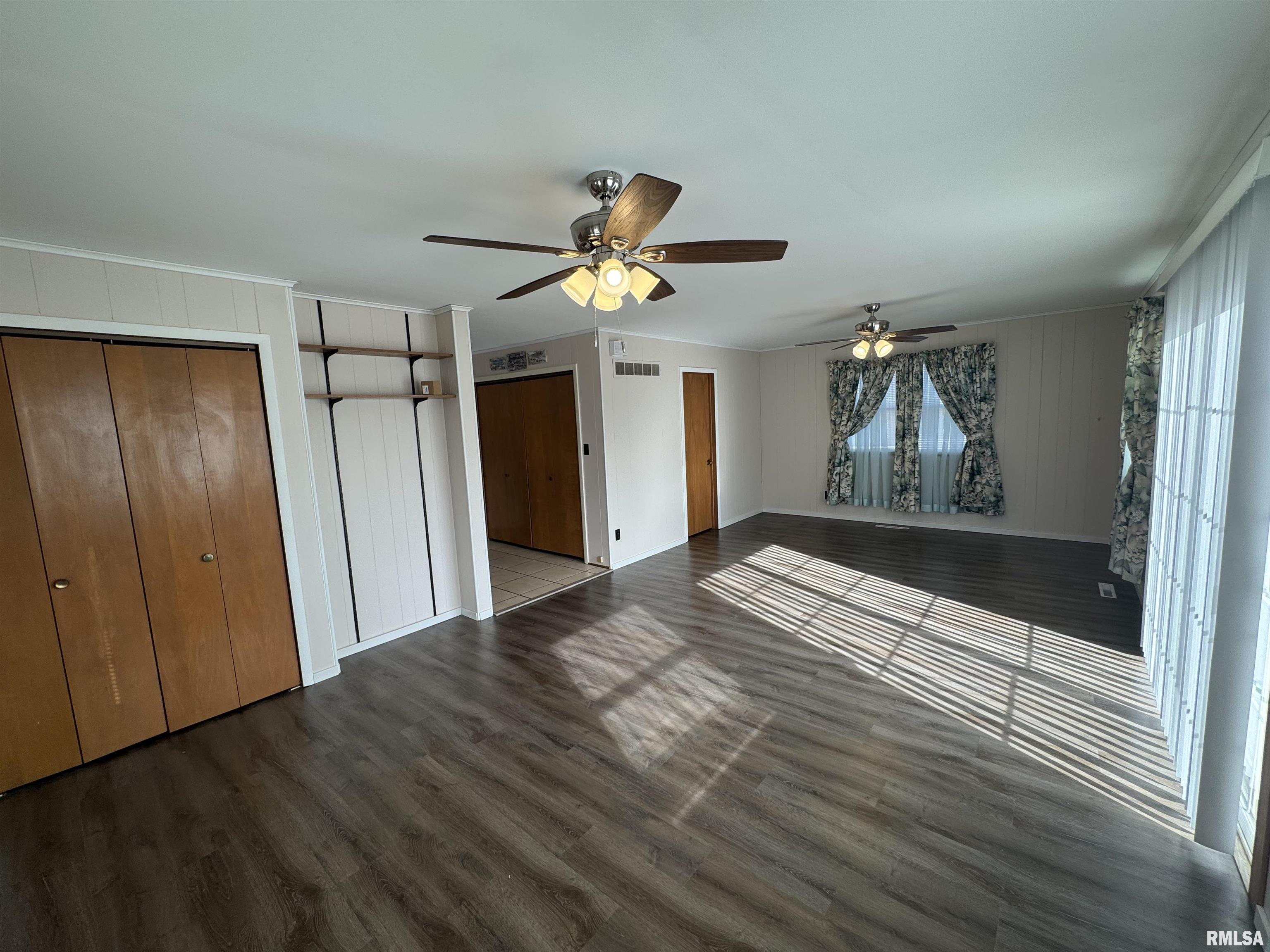 130 E Maple Street Property Photo 17
