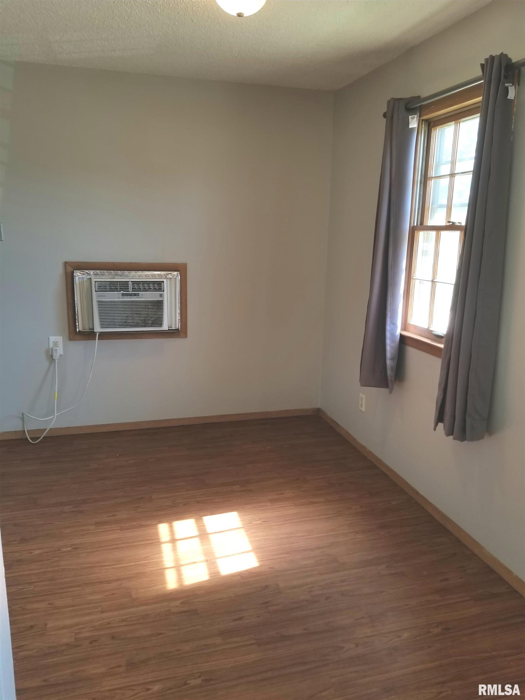 3528 Bridge Avenue Property Photo 3