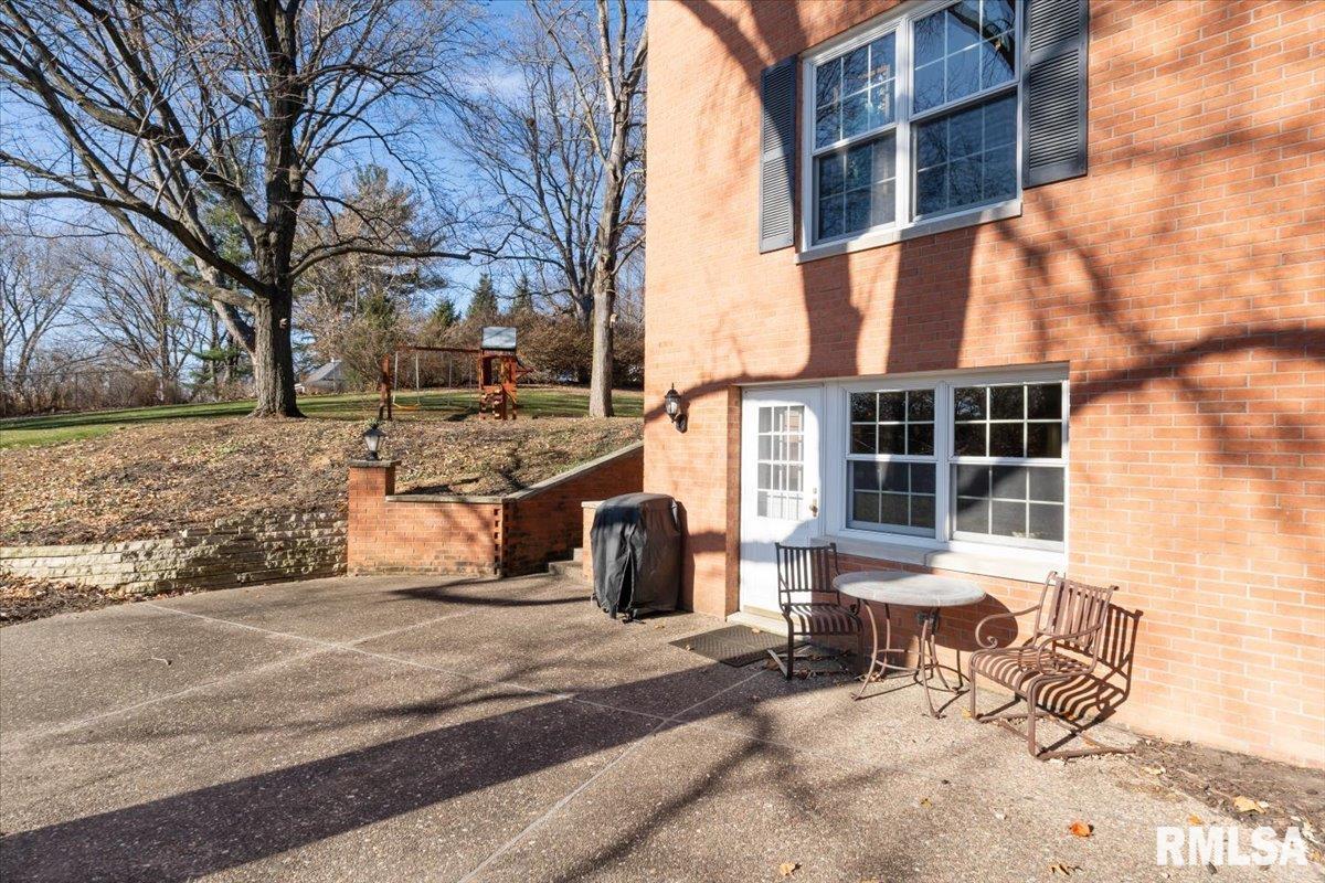 1 Oak Park Drive Property Photo 10