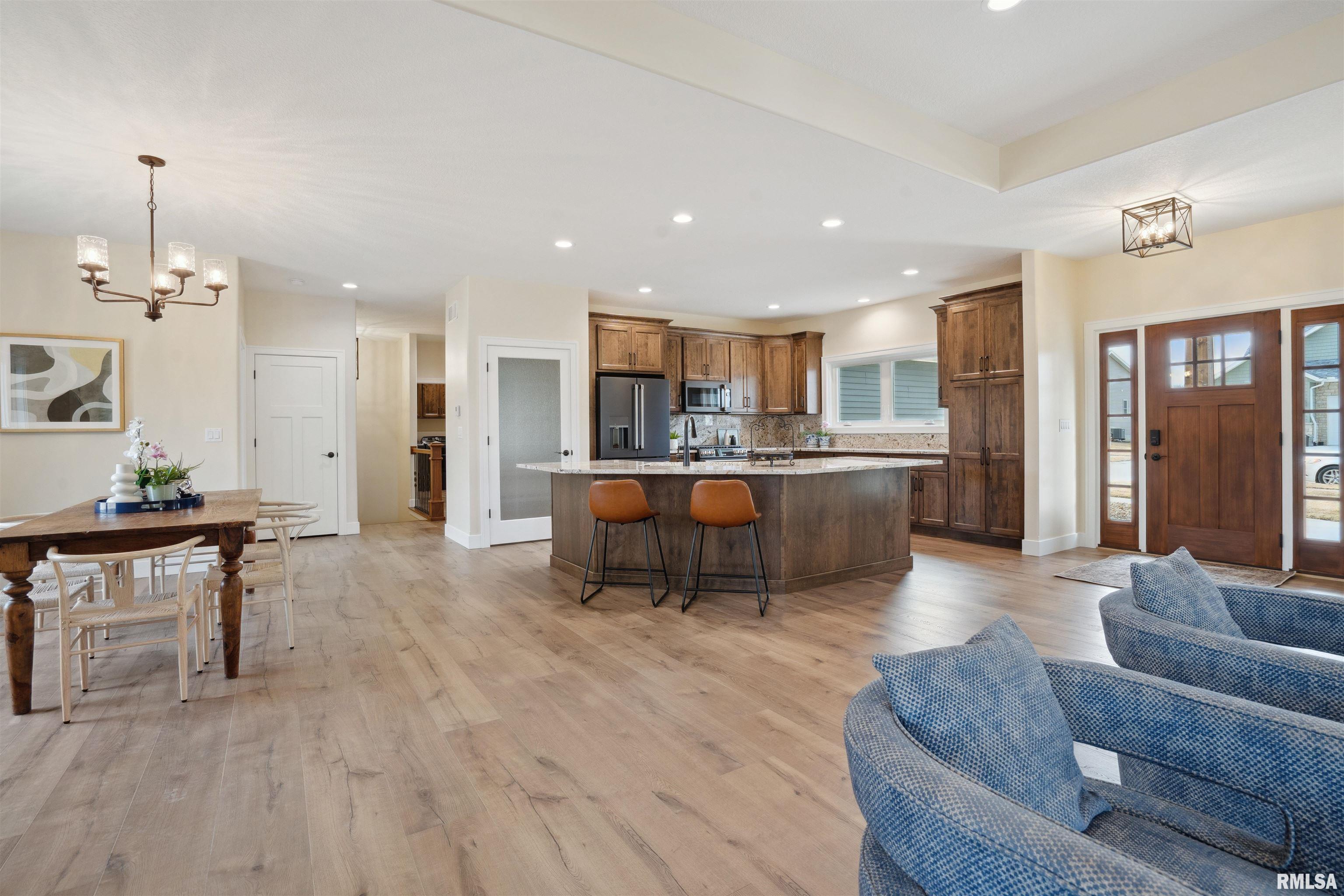 1611 Jondre Drive Property Photo 6