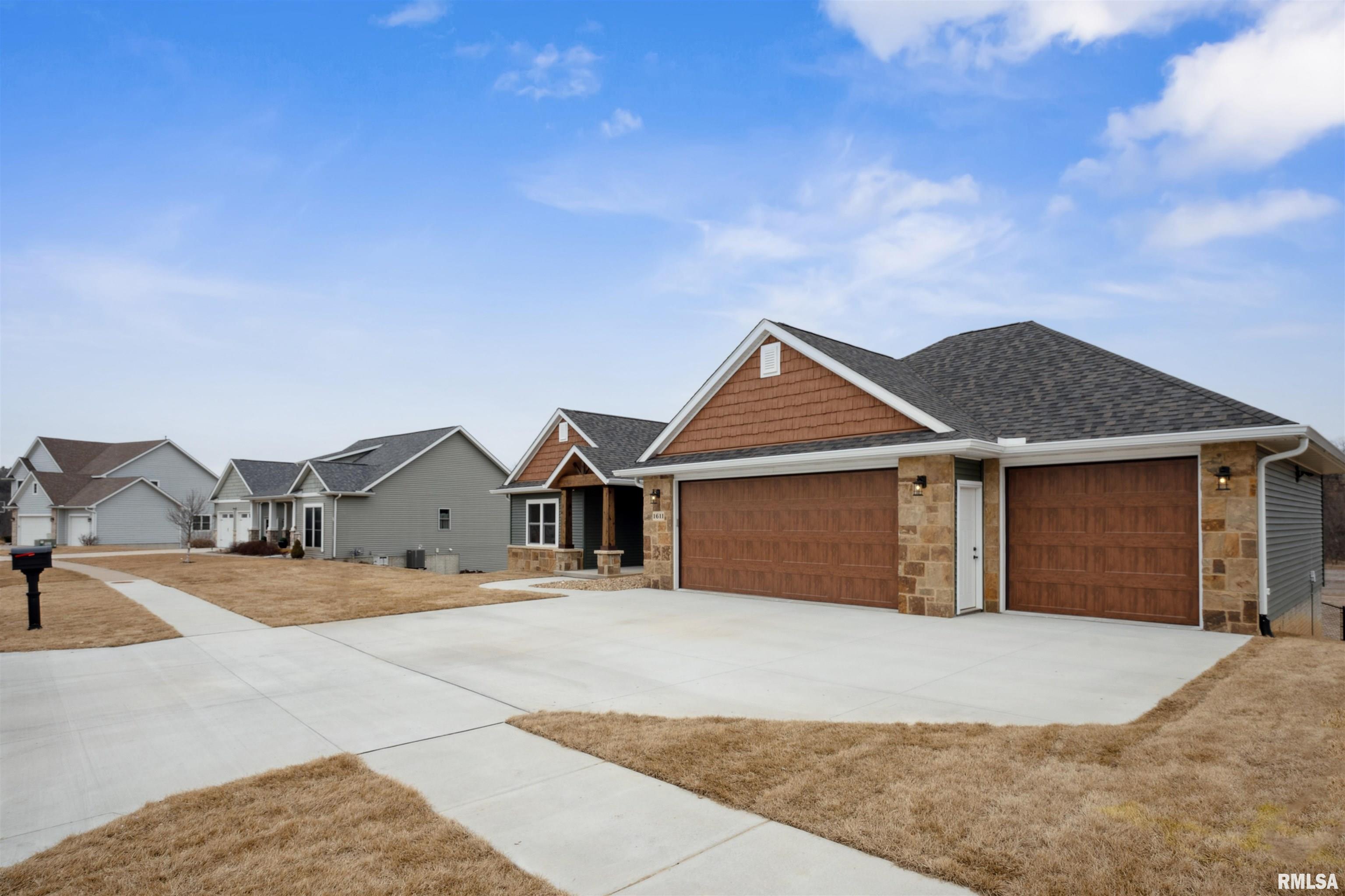 1611 Jondre Drive Property Photo 32