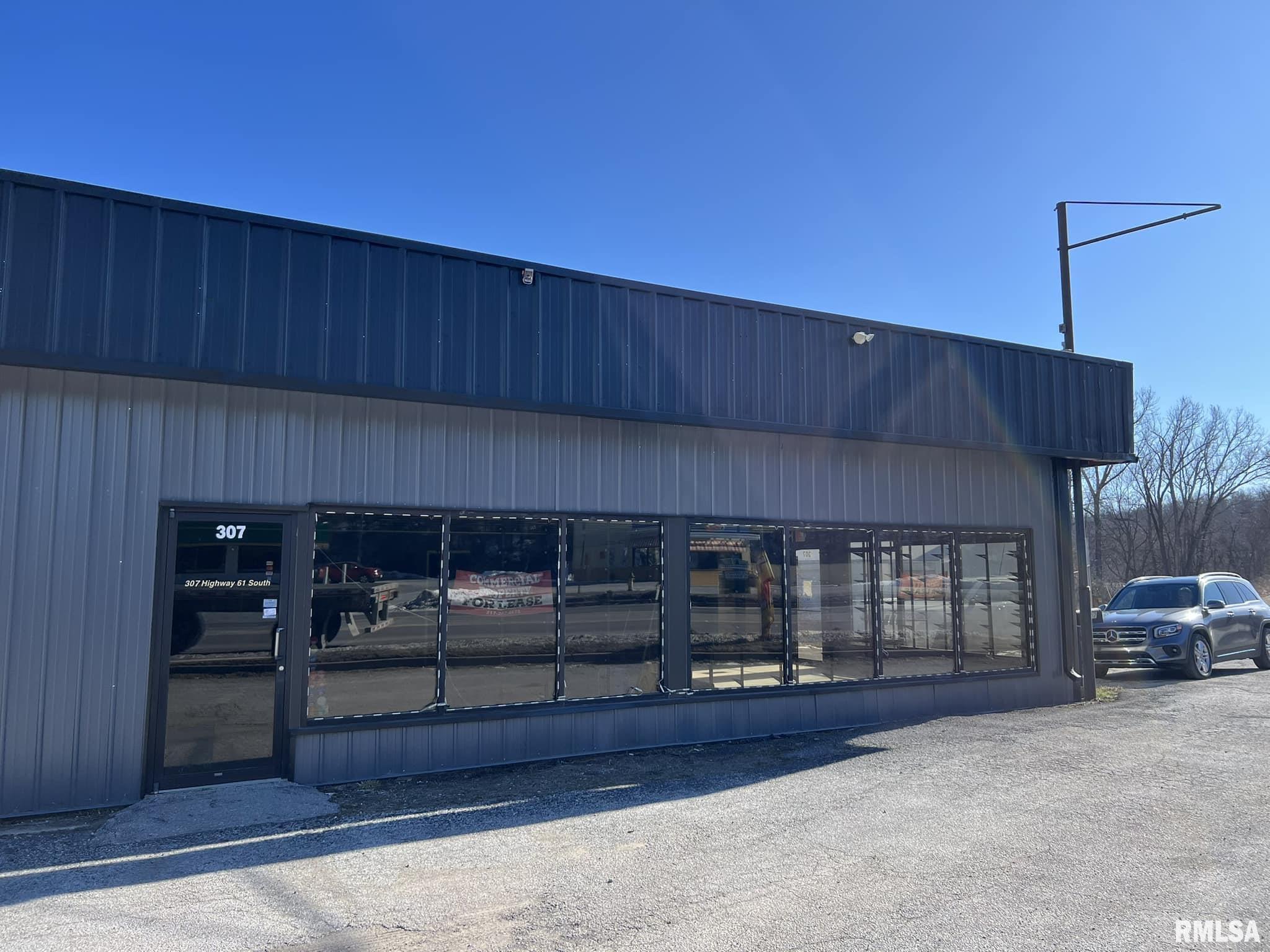 307 S Highway 61 Property Photo
