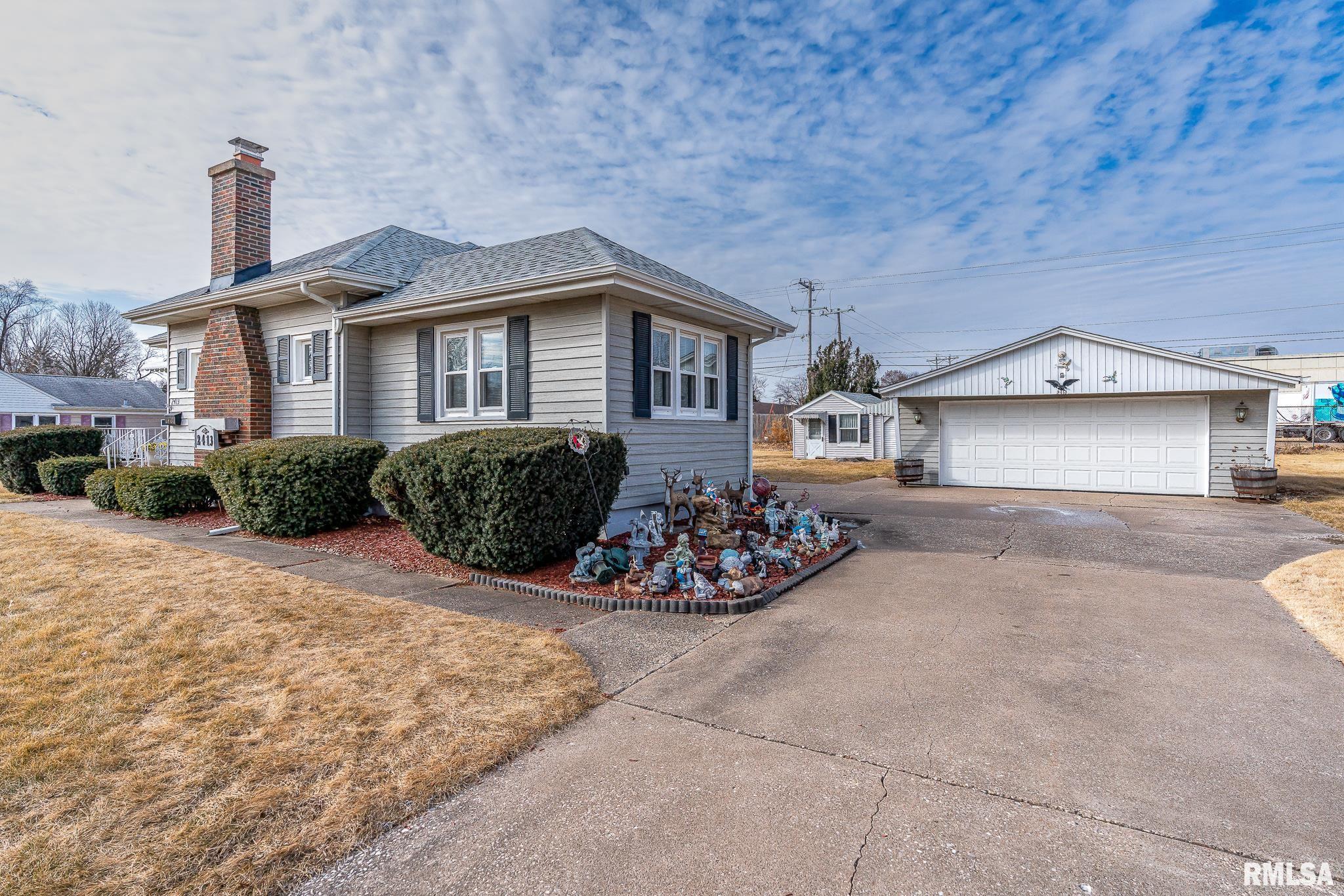 2413 44th Street Property Photo 1